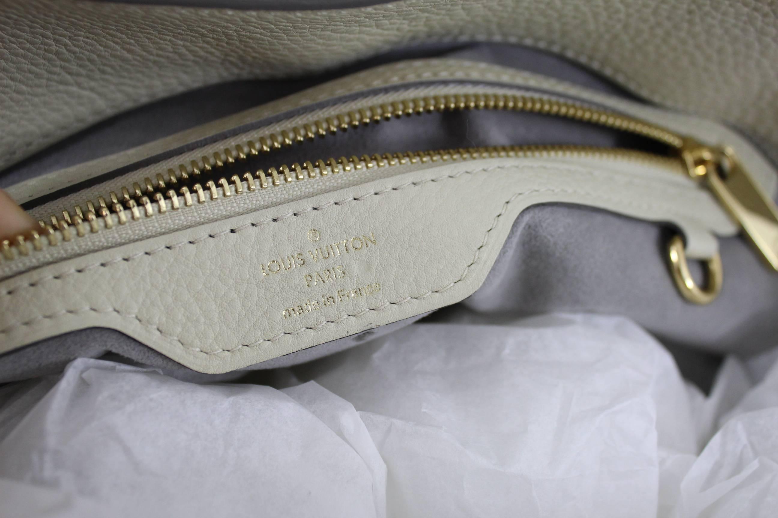 Louis Vuitton Mahina Leather Cirrus MM Bag. Excellent Condition 2