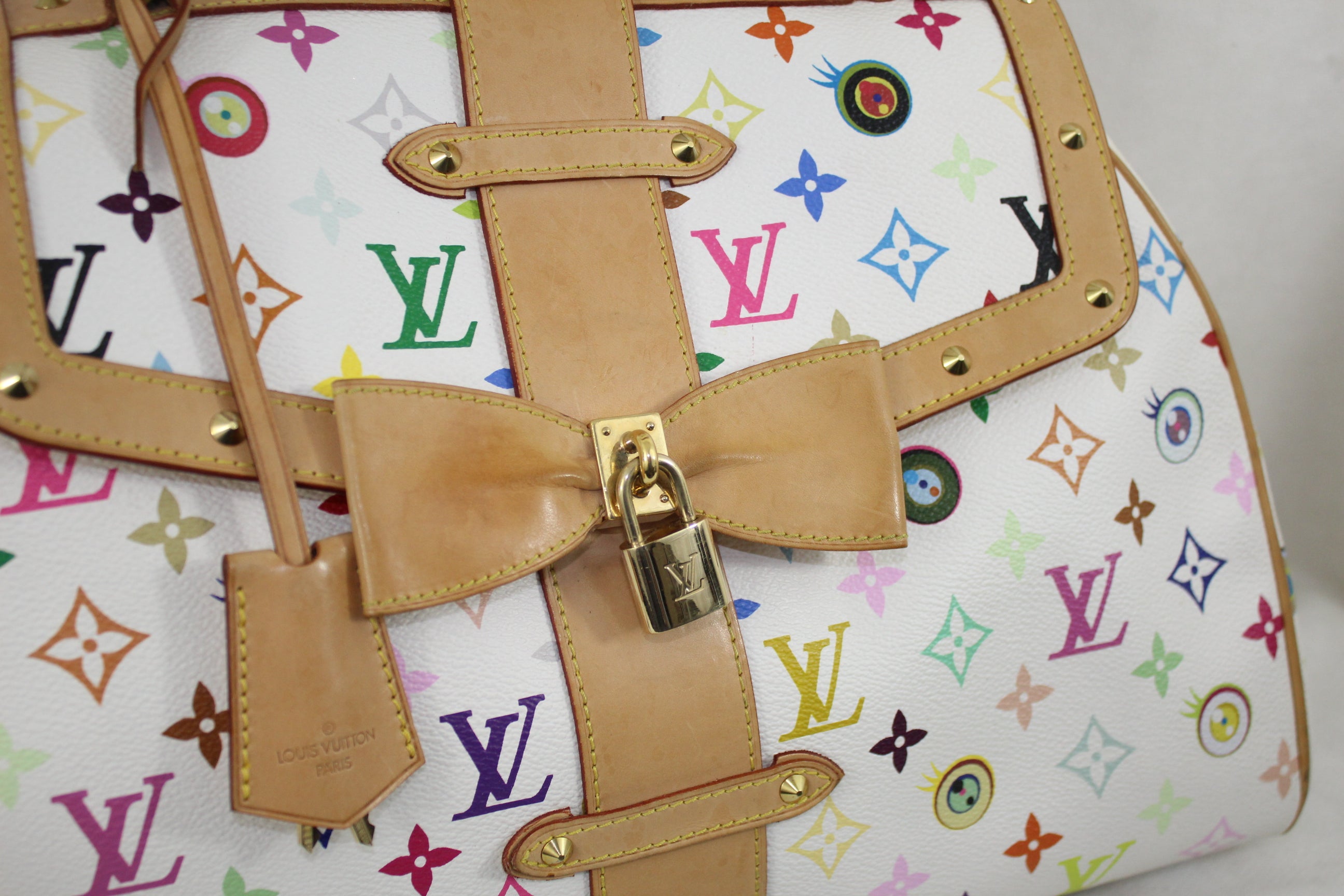 Louis Vuitton Nulmbered limited Edition "Eye Love You" Murakami bag at  1stDibs | louis vuitton eye love you bag, louis vuitton bag with eyes, louis  vuitton eye love you collection