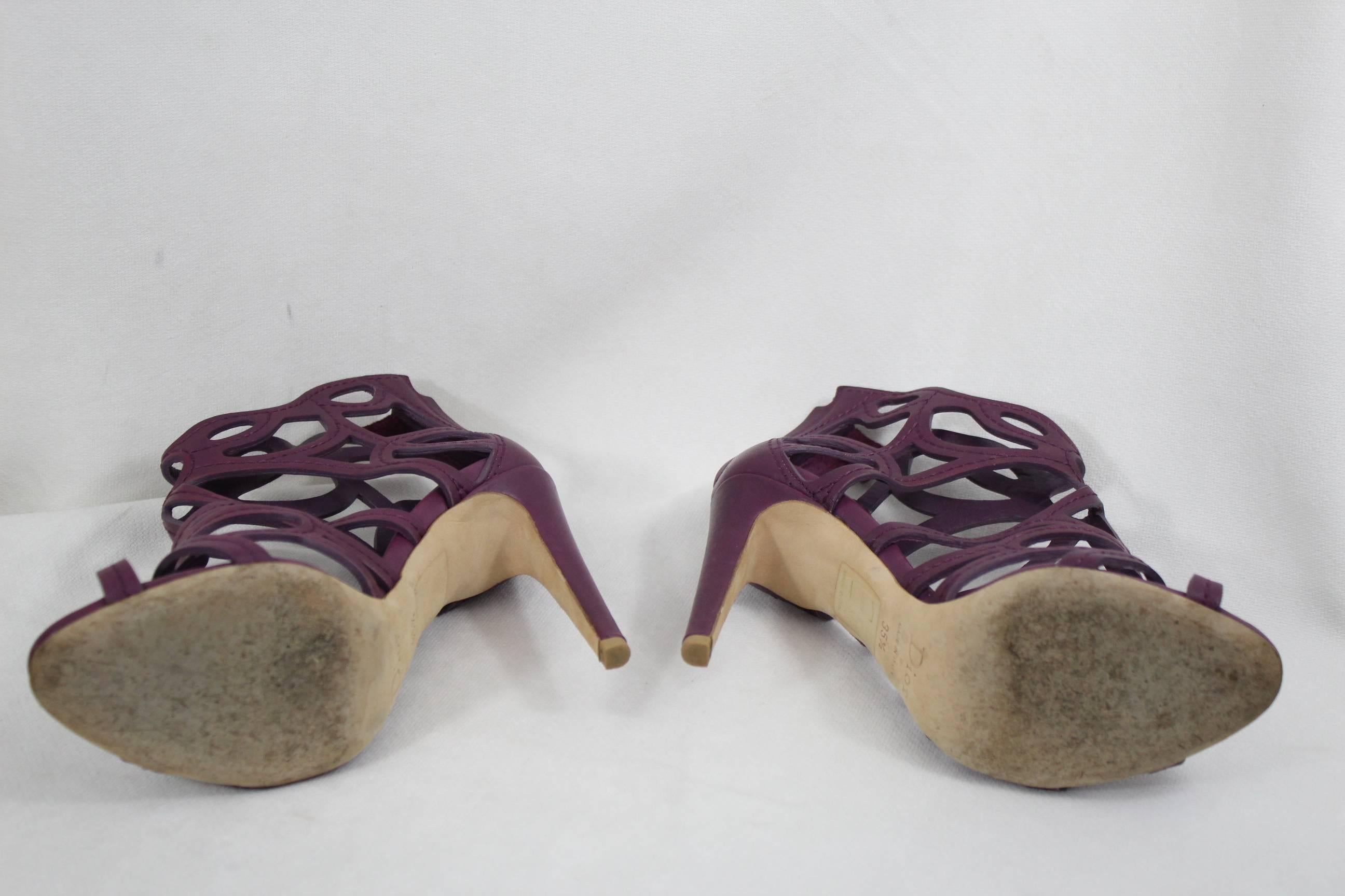 Really nice sandals from Christian Dior in purple leather. They are mor ebeautiful than in the photos.

Good condition, just some sign of use in the sole.