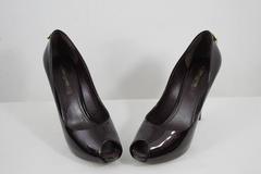 Louis Vuitton Lock Patented Leather High Heel Shoes. Size 6.5