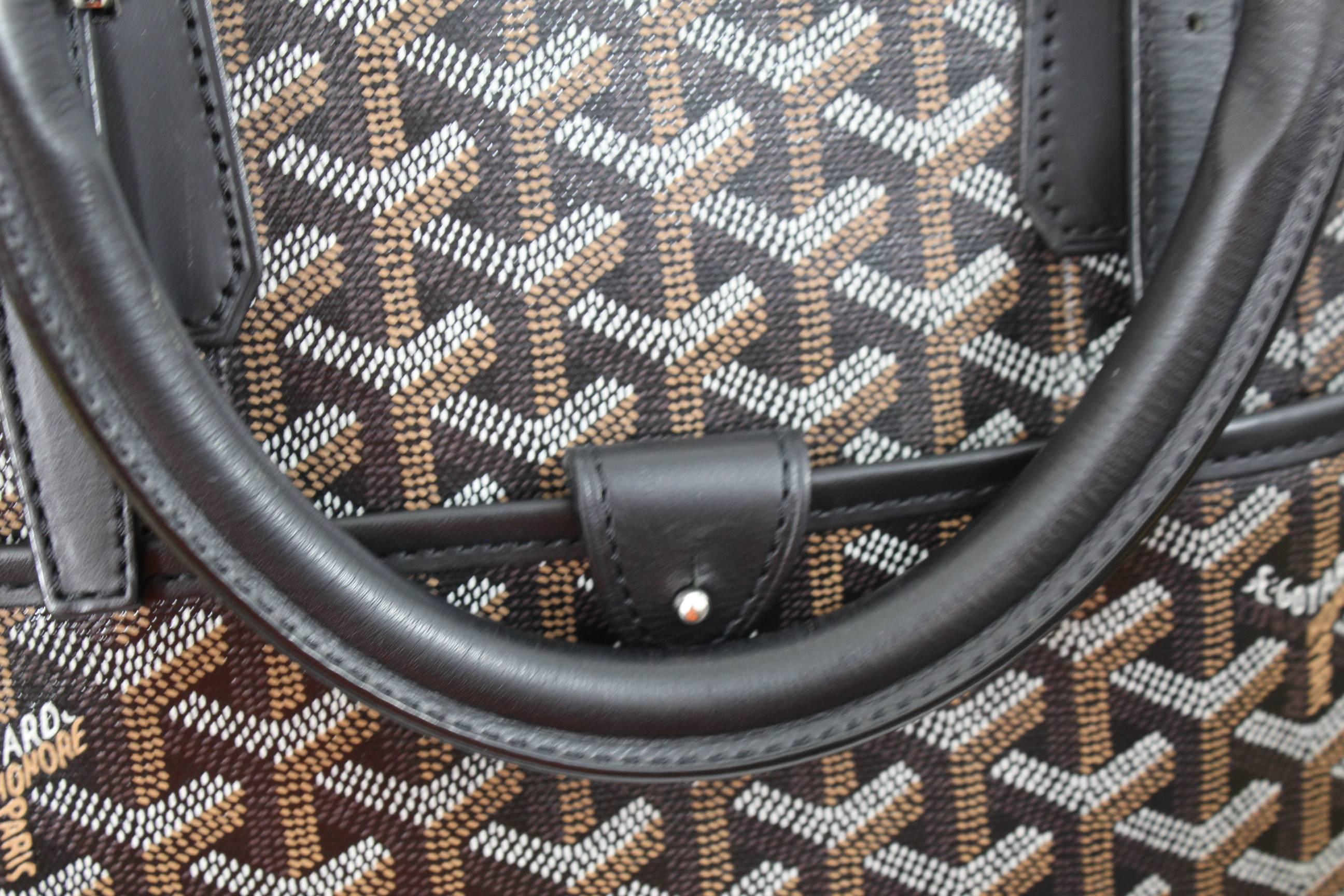 Goyard Ambassade briefcase with Shoulder Strap. Medium Size In Excellent Condition In Paris, FR