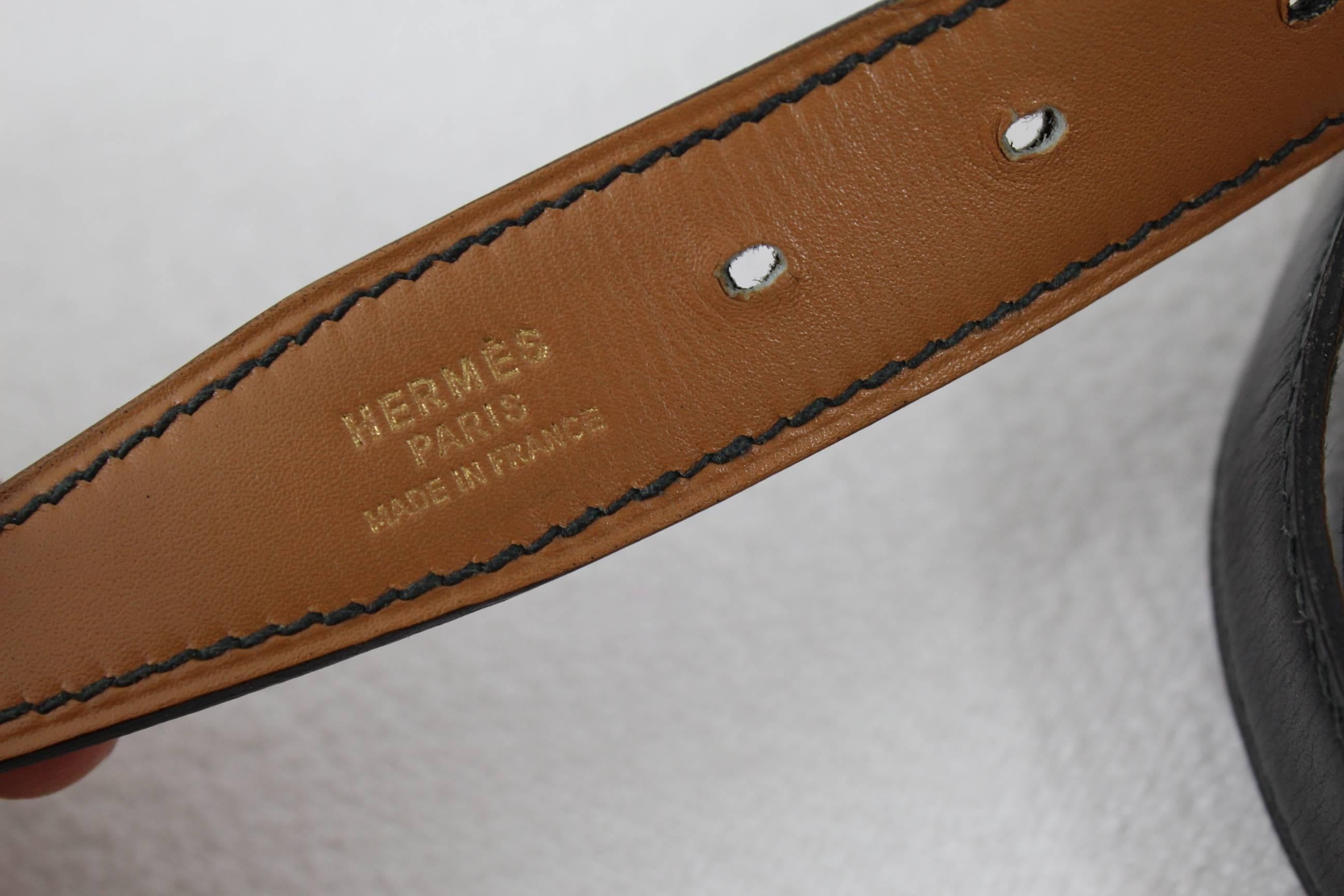 Really nice Hermes Belt with gold plated buckle and black leather.

really nice conddition

Maximum size 38 inches

Sold with box