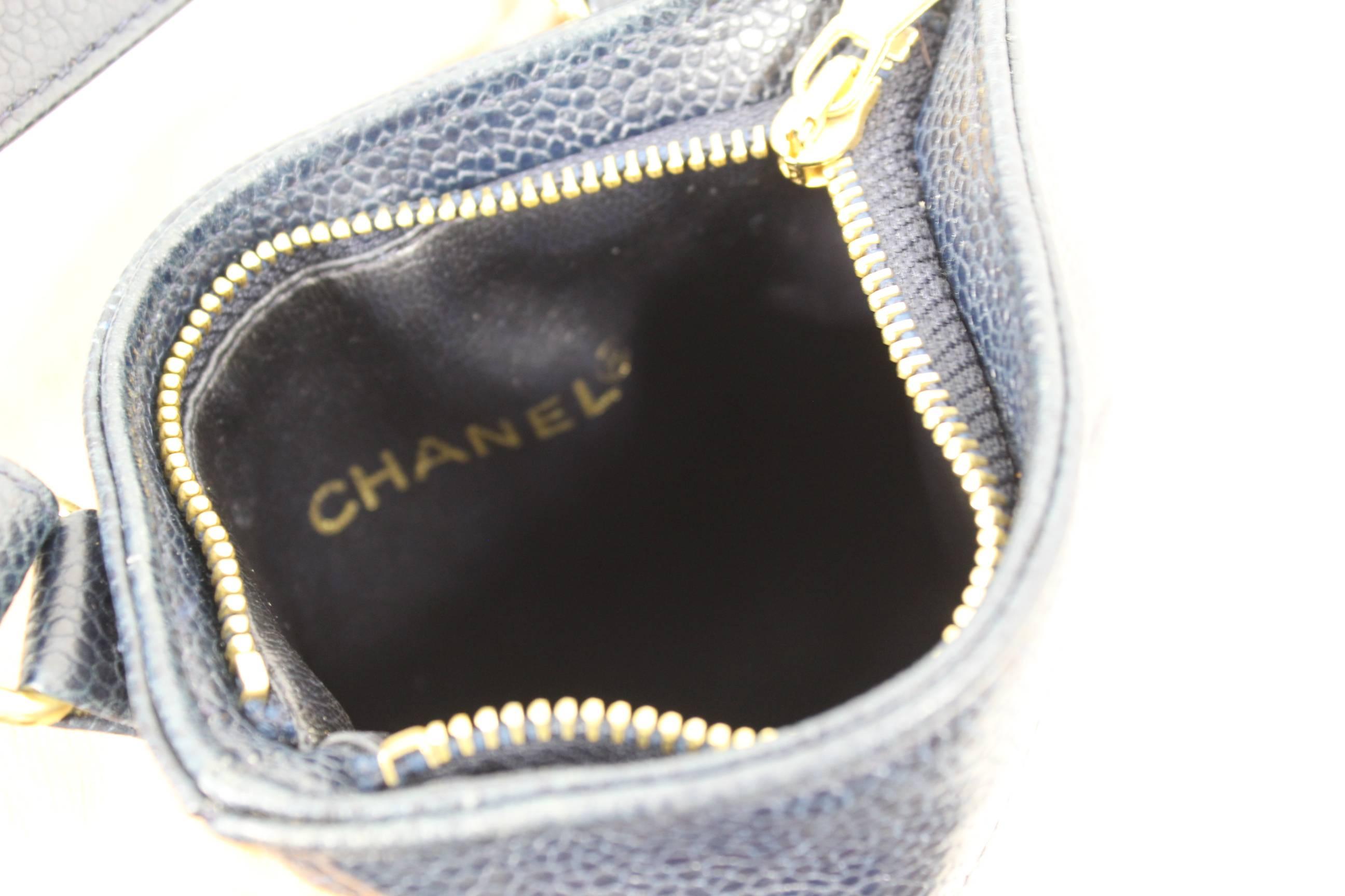 .Chanel Dark Blue Navy Grained Leather Belt In Good Condition In Paris, FR