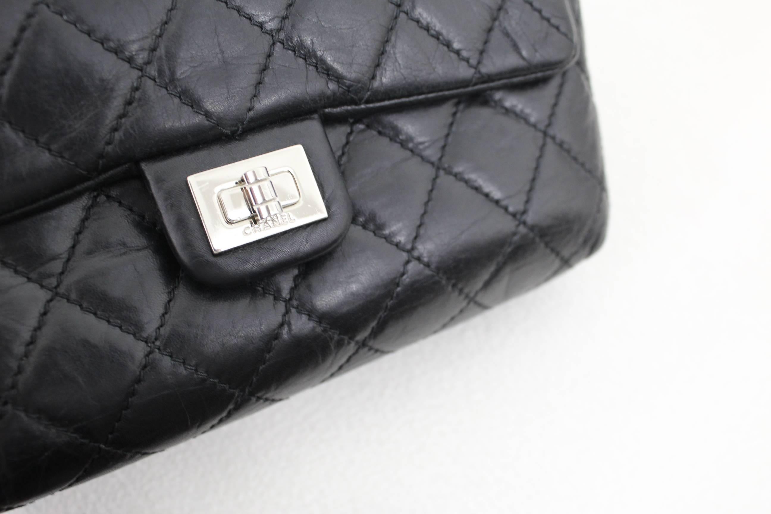 Women's or Men's Chanel Black Leather Belt Bag. good condition