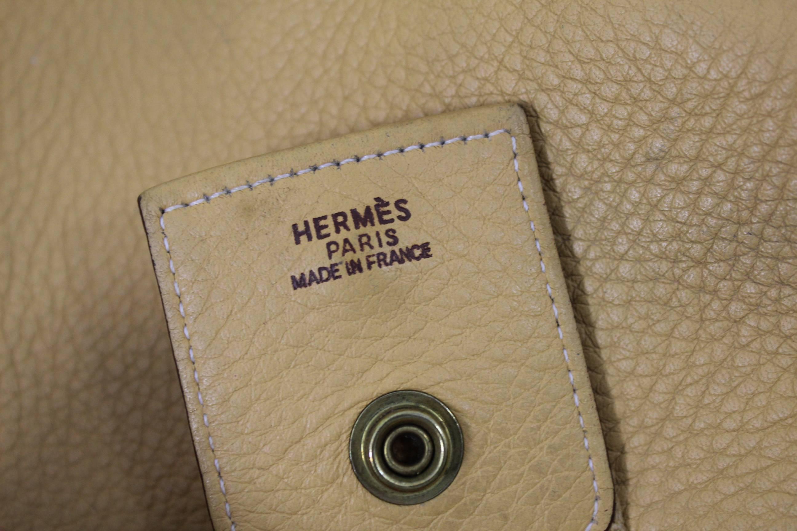 Hermes Vintage Leather Tsako Bag  In Fair Condition In Paris, FR