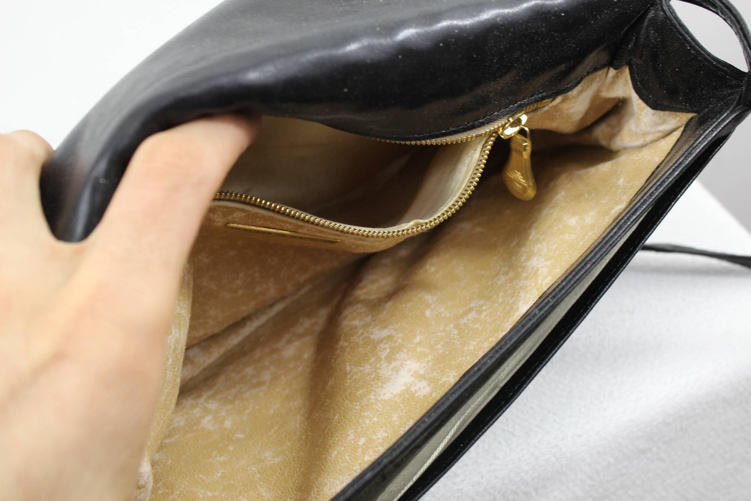 Bottega Veneta Vintage Intrecciato Black Leather Bag. Fair condition 1