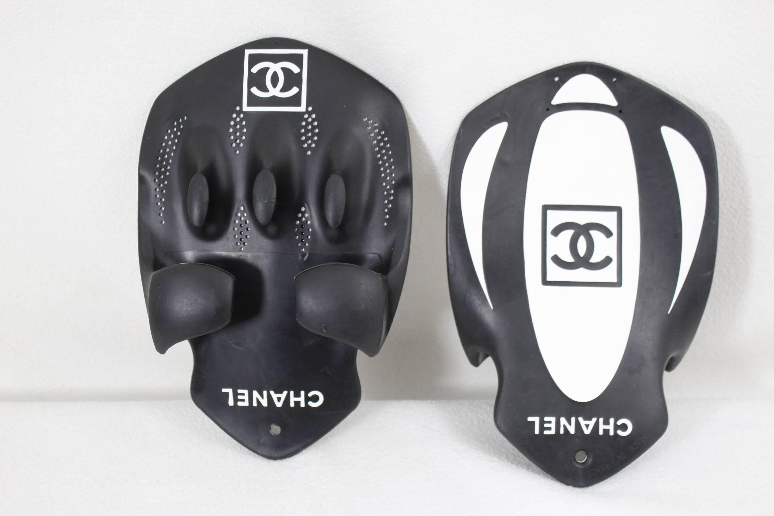 Rare Hard to find Chanel Swimming Fins from the Sport Line In Excellent Condition In Paris, FR