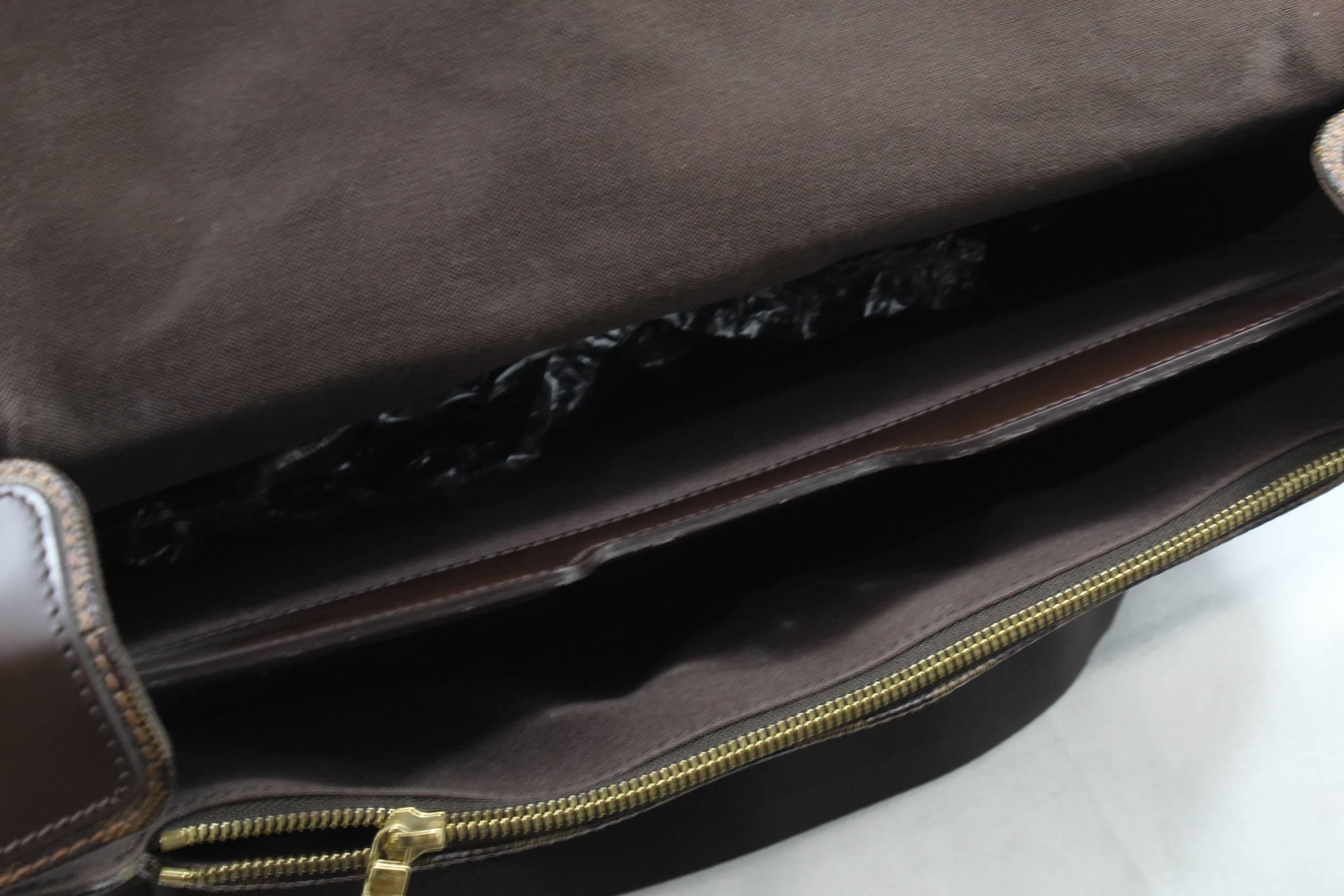 Louis Vuitton Damier Eeben Spencer Crossbody Bag / Briefcase In Good Condition For Sale In Paris, FR