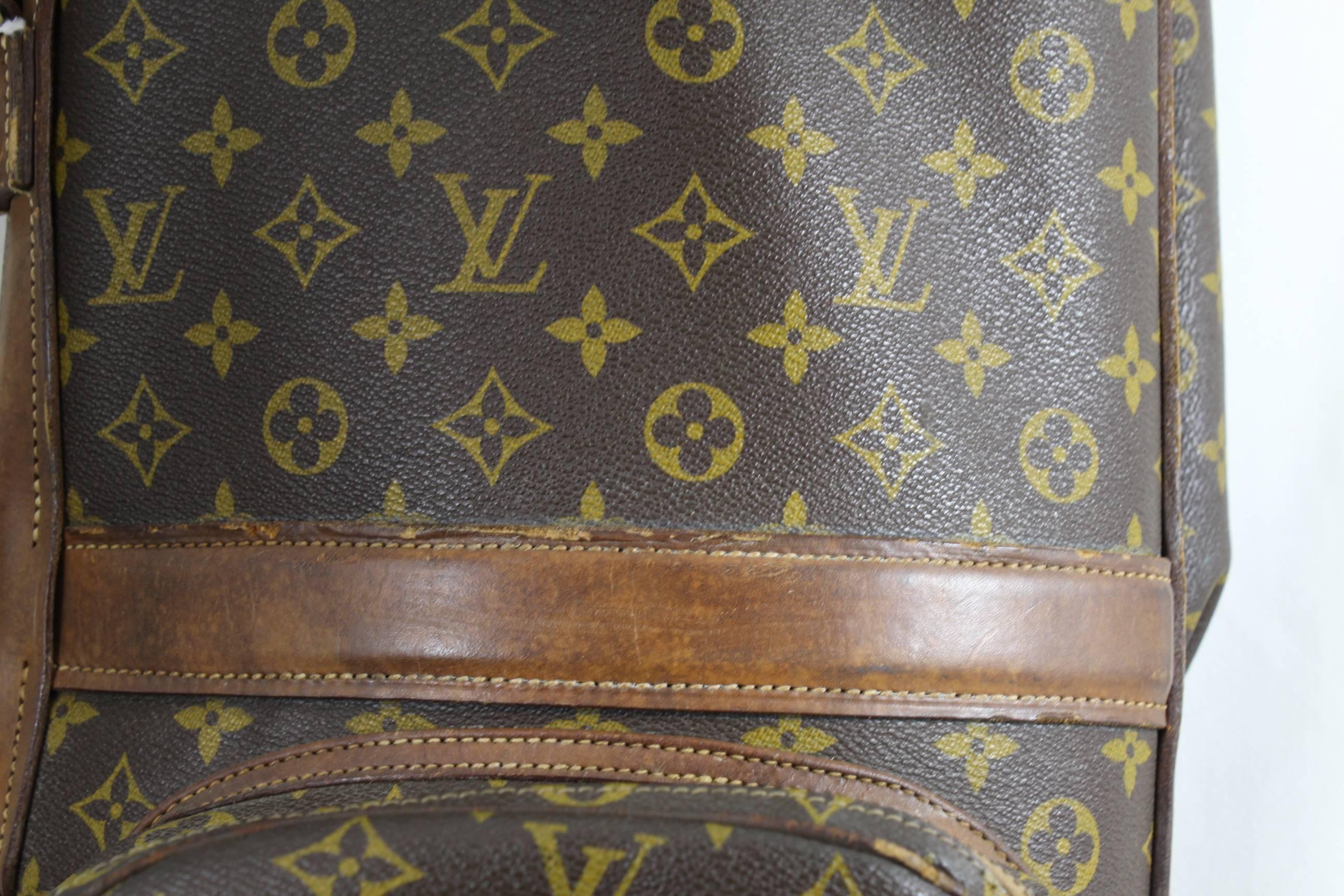 Gray Really Used Vintage Louis Vuitton Golf Club Bag in Monogram Canvas.  For Sale