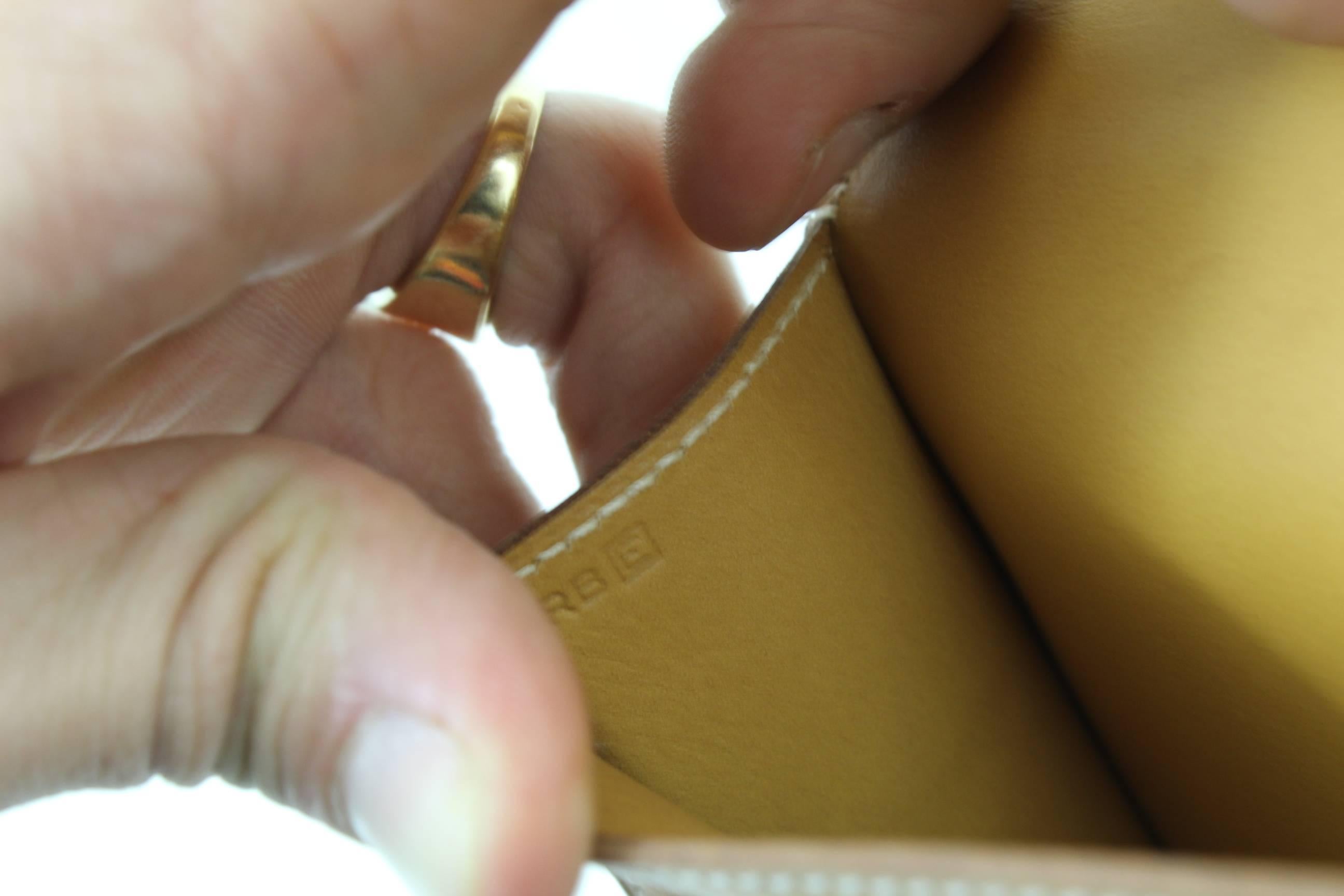 Hermes Gold Natural Leather Beltbag In Excellent Condition For Sale In Paris, FR