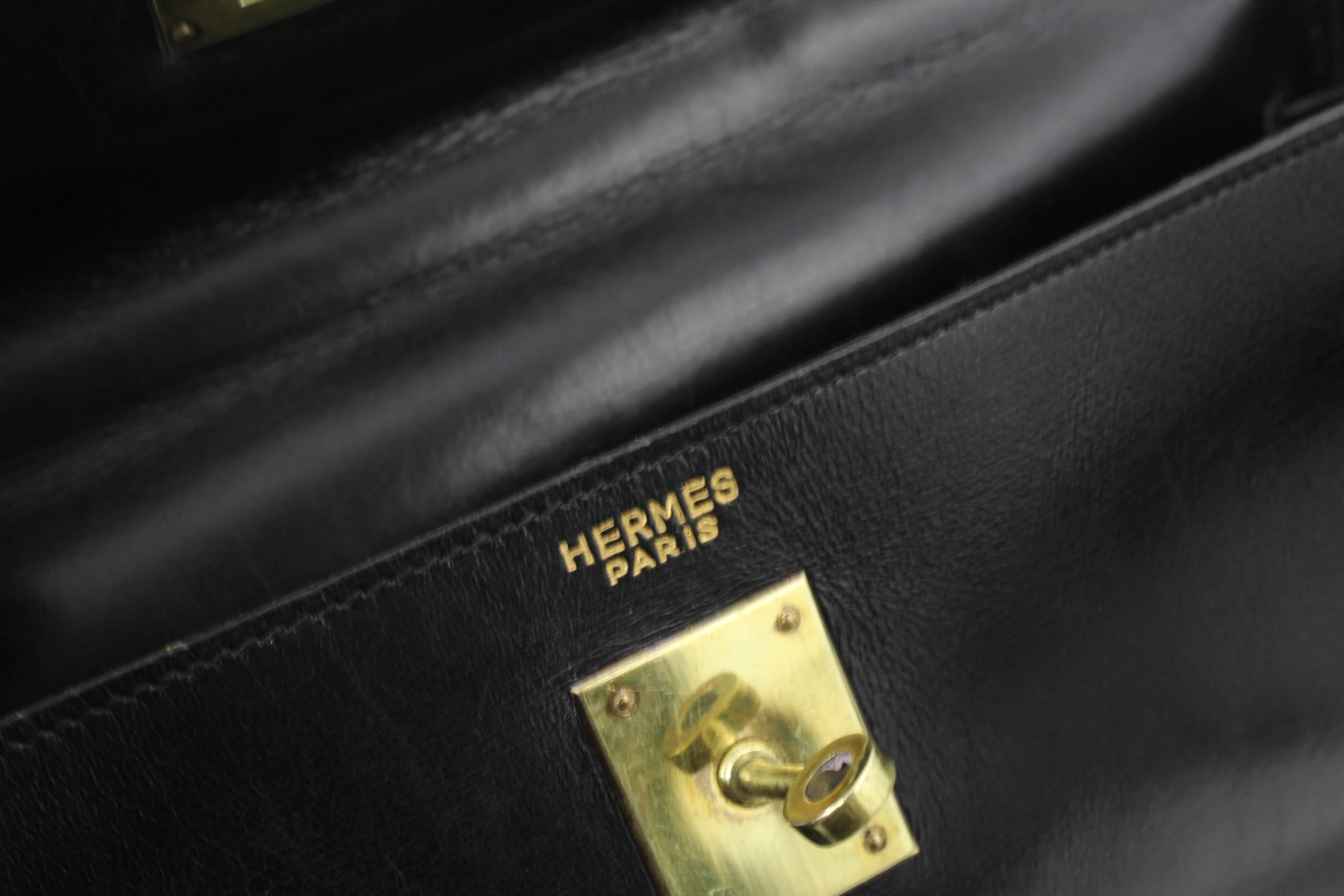 Women's or Men's Vintage Hemes Kelly 32 Bag in Black Box Leather