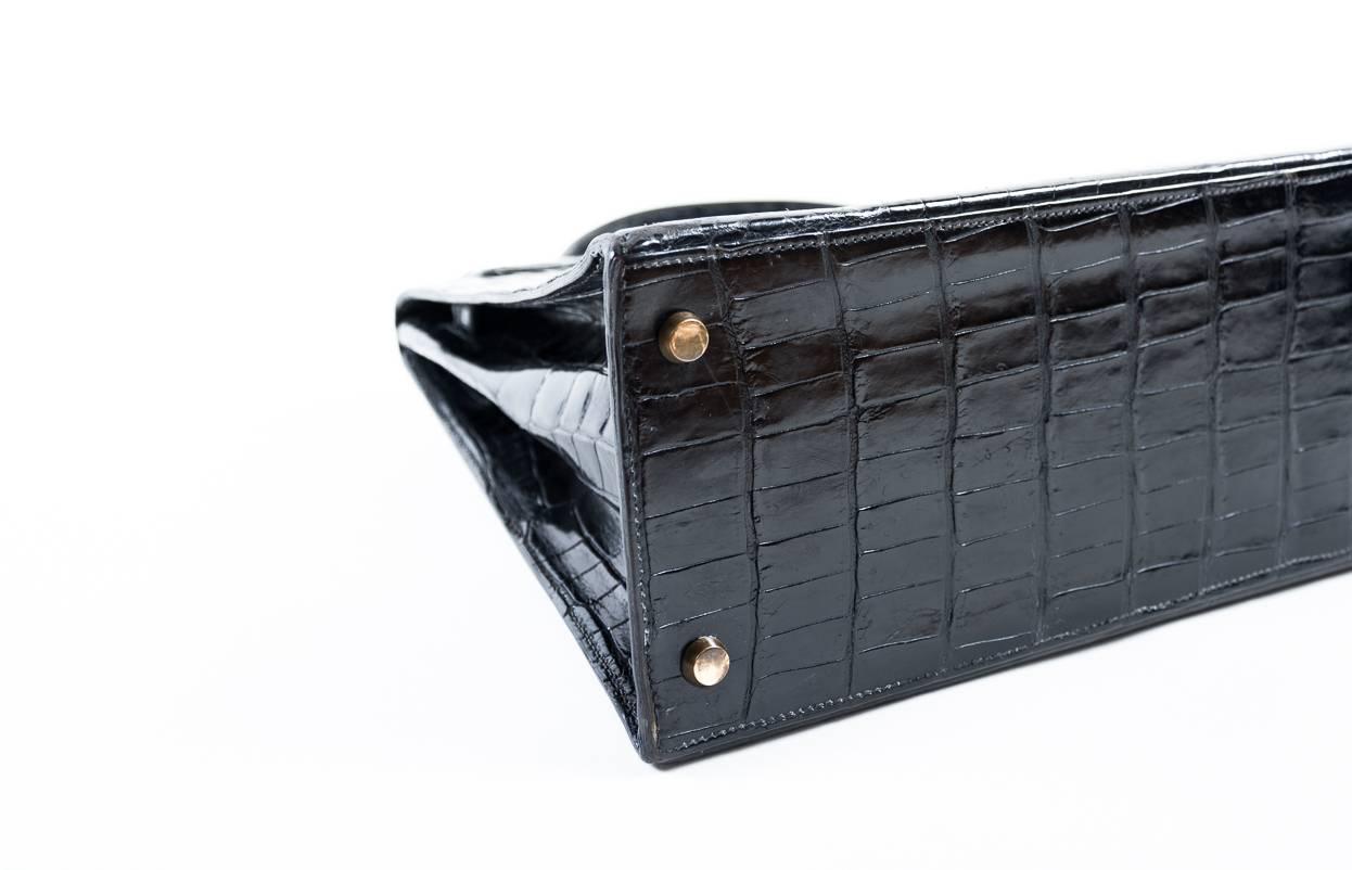 Women's or Men's Hermes Kelly 32 Vintage Black Crocodile Bag Spa Hermes Invoice From 2017 For Sale