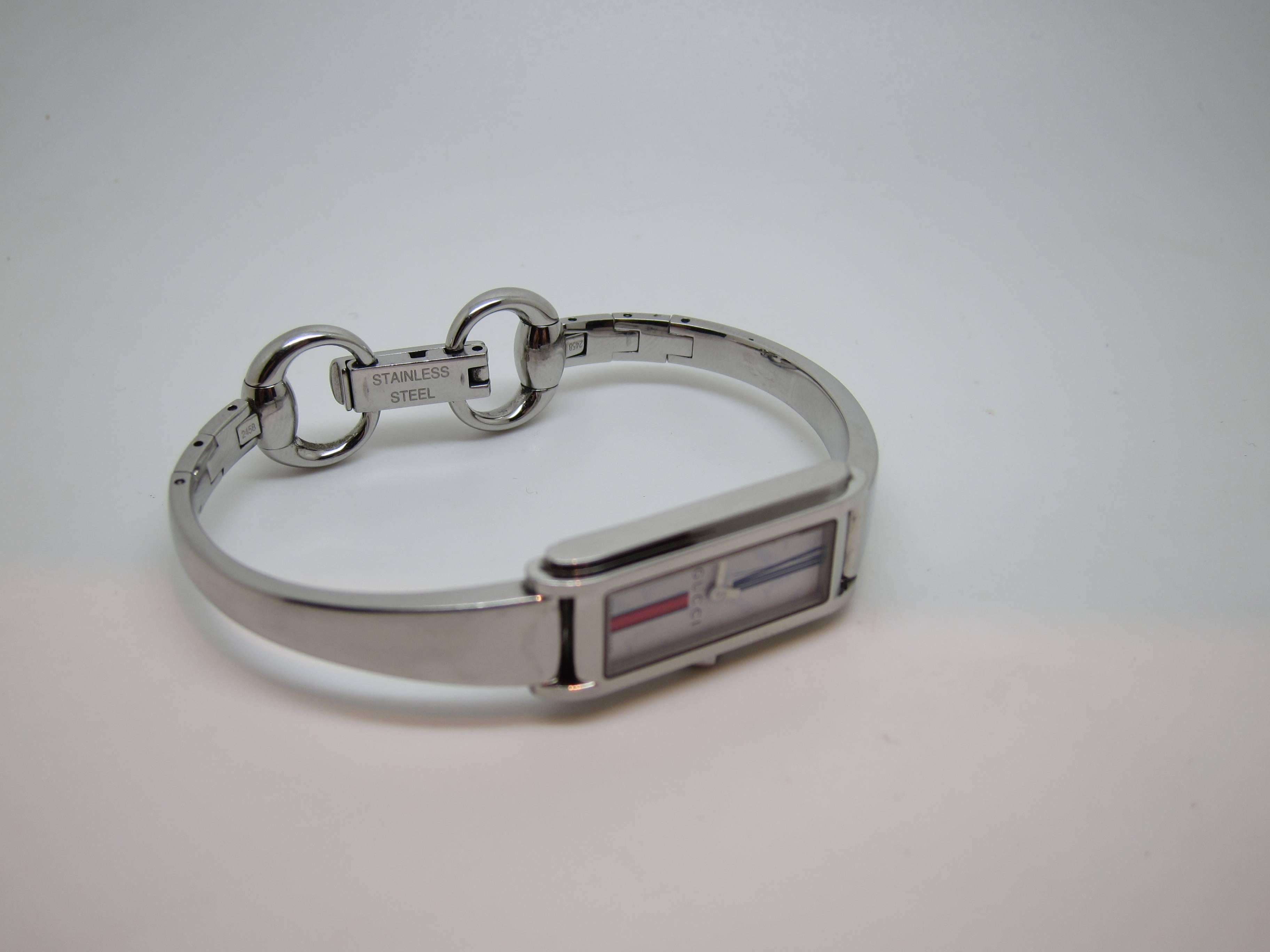 Gucci Stainless Steel Horsebite Watch

Wrist size 15,5 cm