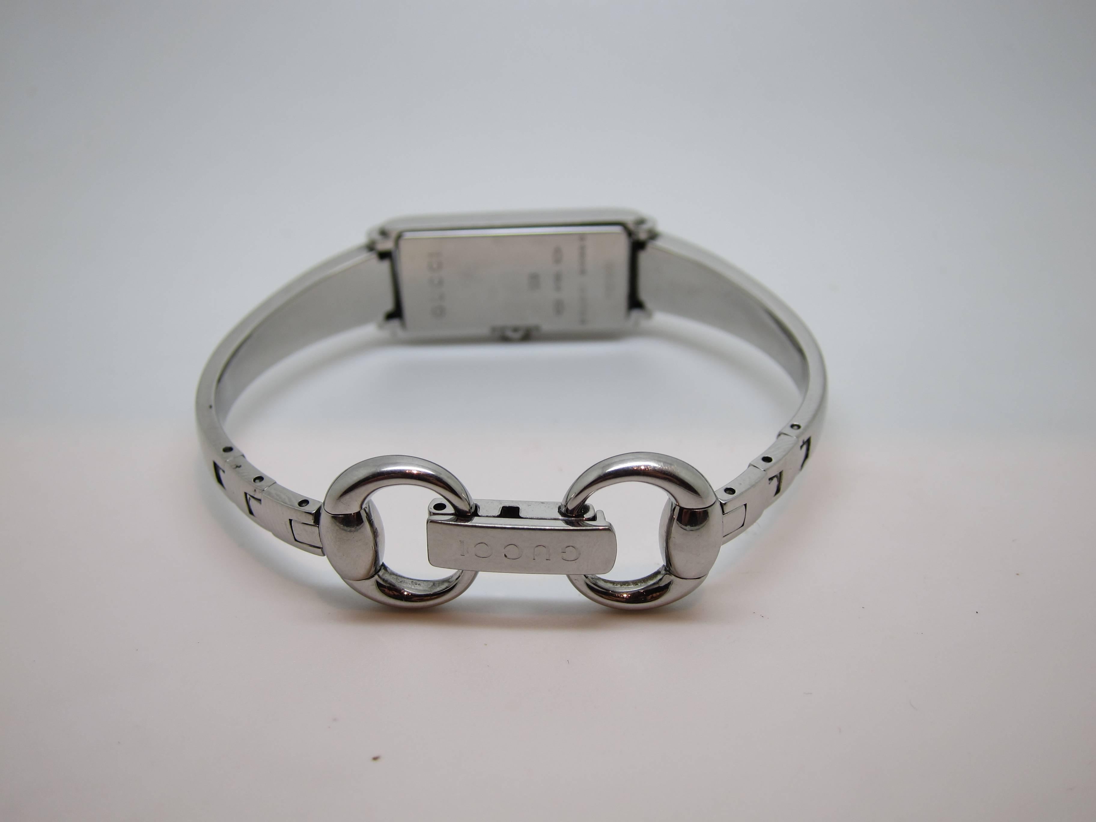 Gucci Stainless Steel Horsebite Watch In Good Condition In Paris, FR