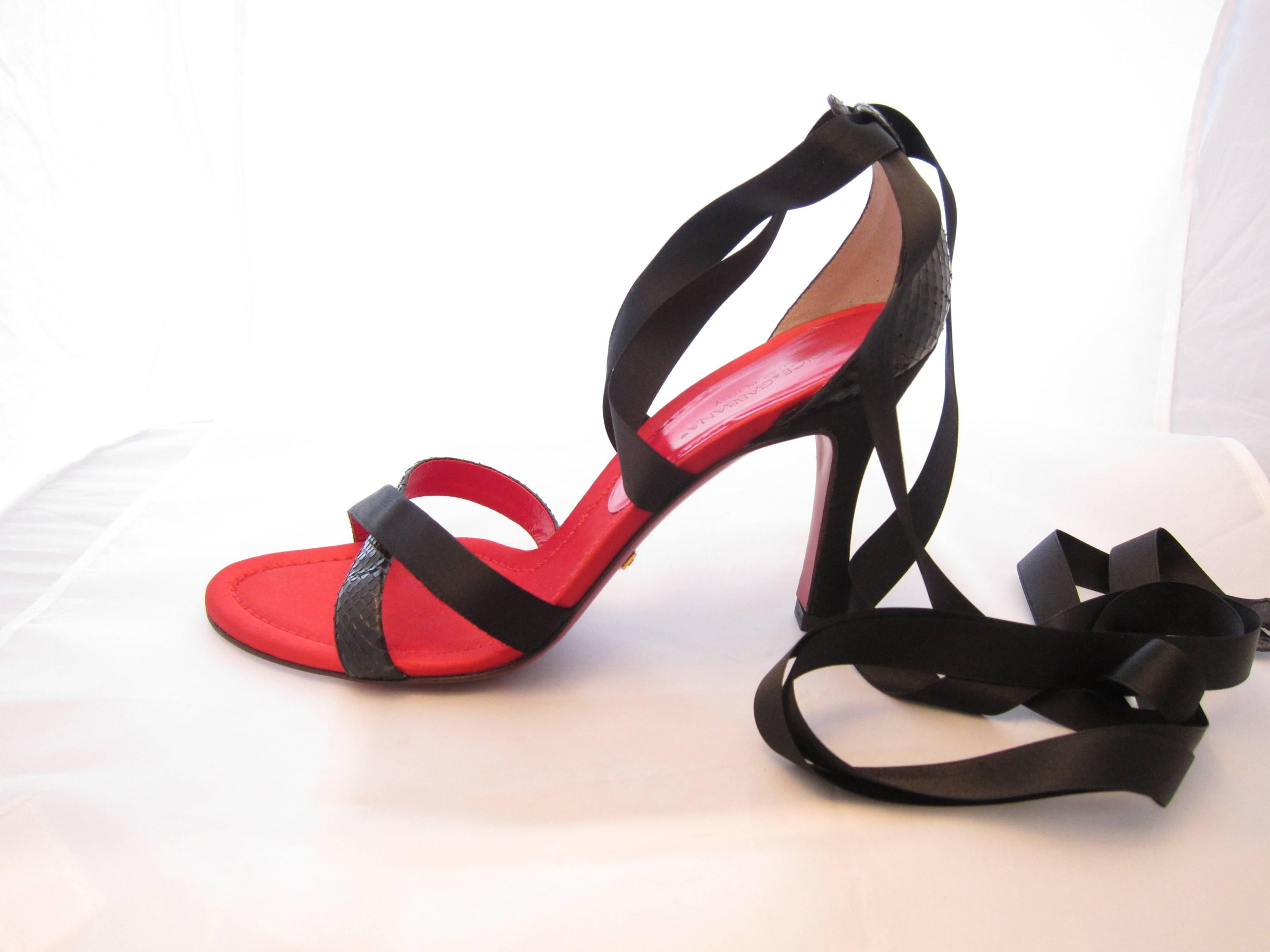 Black and Reed Dolce & Gabbana Silk and Leather Sandals In Excellent Condition In Paris, FR