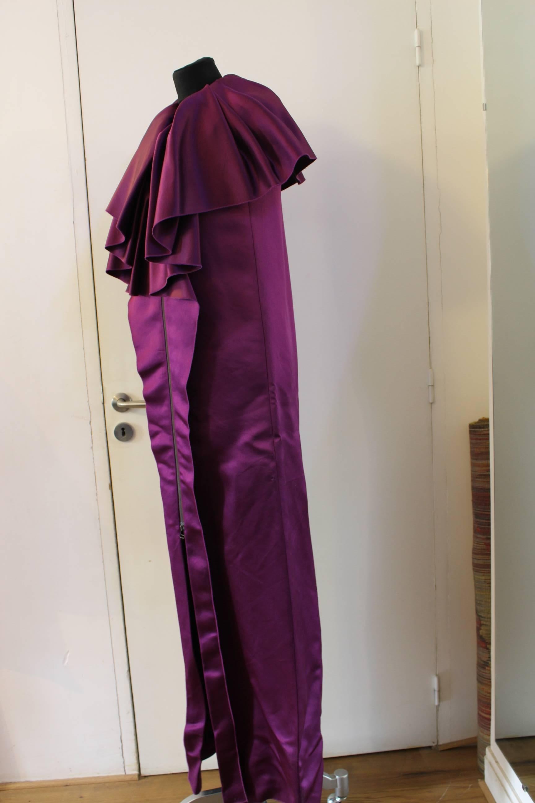 new never used super nice Lanvin purple dress.

Size small 38 french

Lenght 155cm