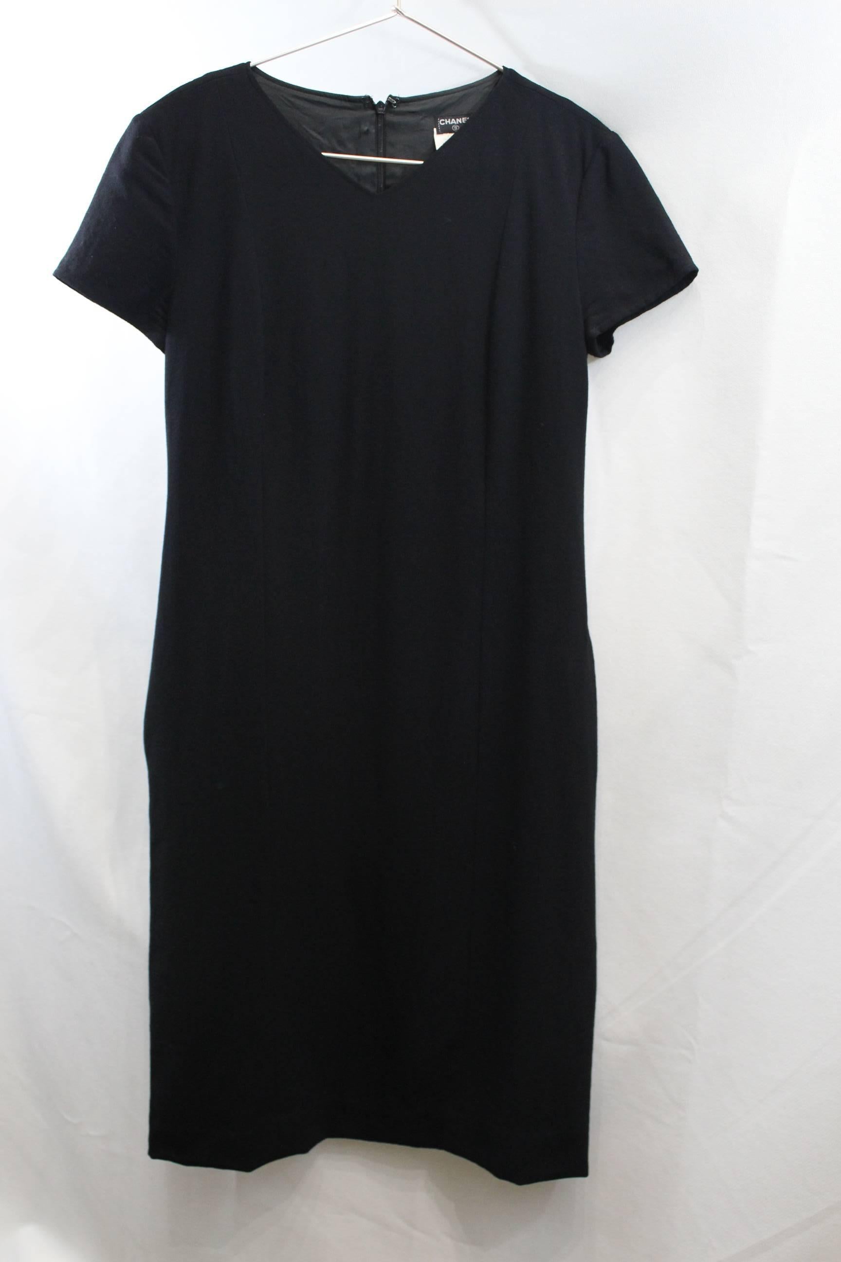 Chanel Little Black Dress. Size 38 In Good Condition For Sale In Paris, FR