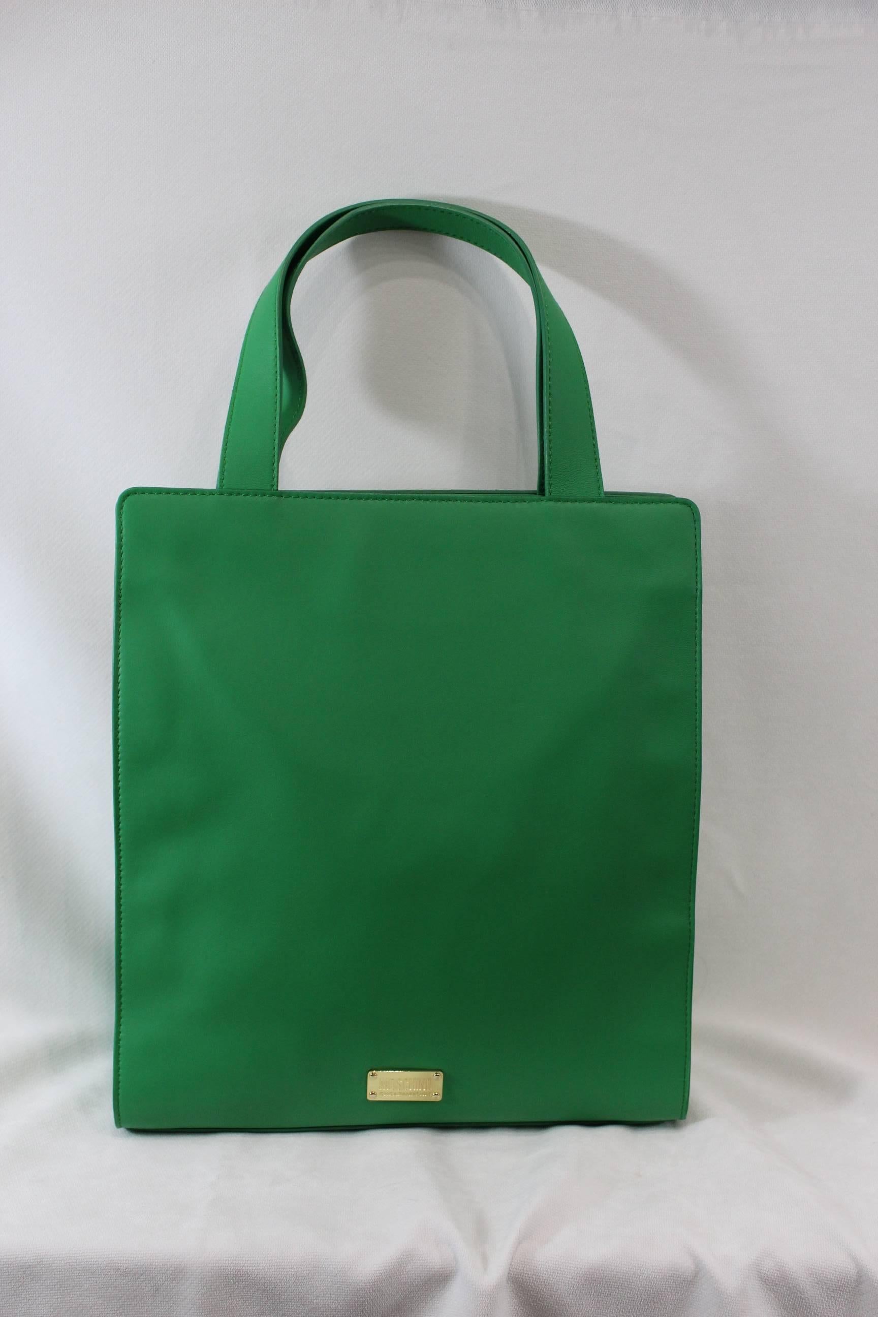Lovely Moschino Cheap and Chic Dino Green Tote Bag In Excellent Condition In Paris, FR