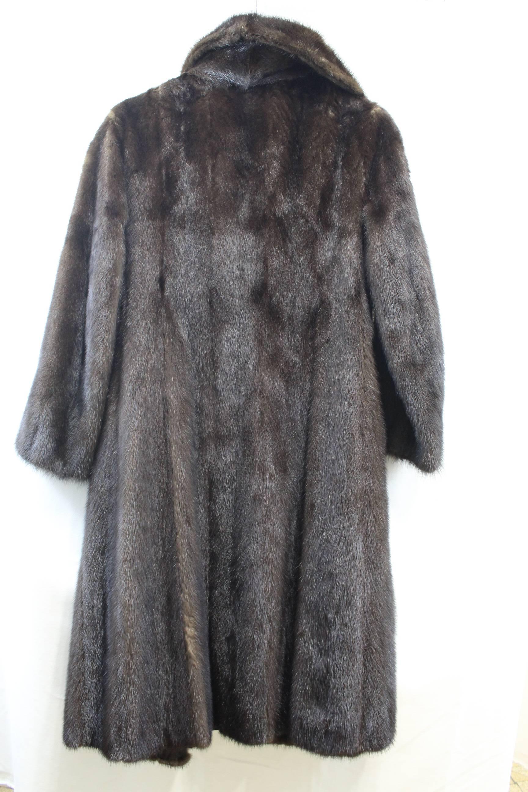 Vintage Canda Mink Fur Coat.  In Good Condition For Sale In Paris, FR