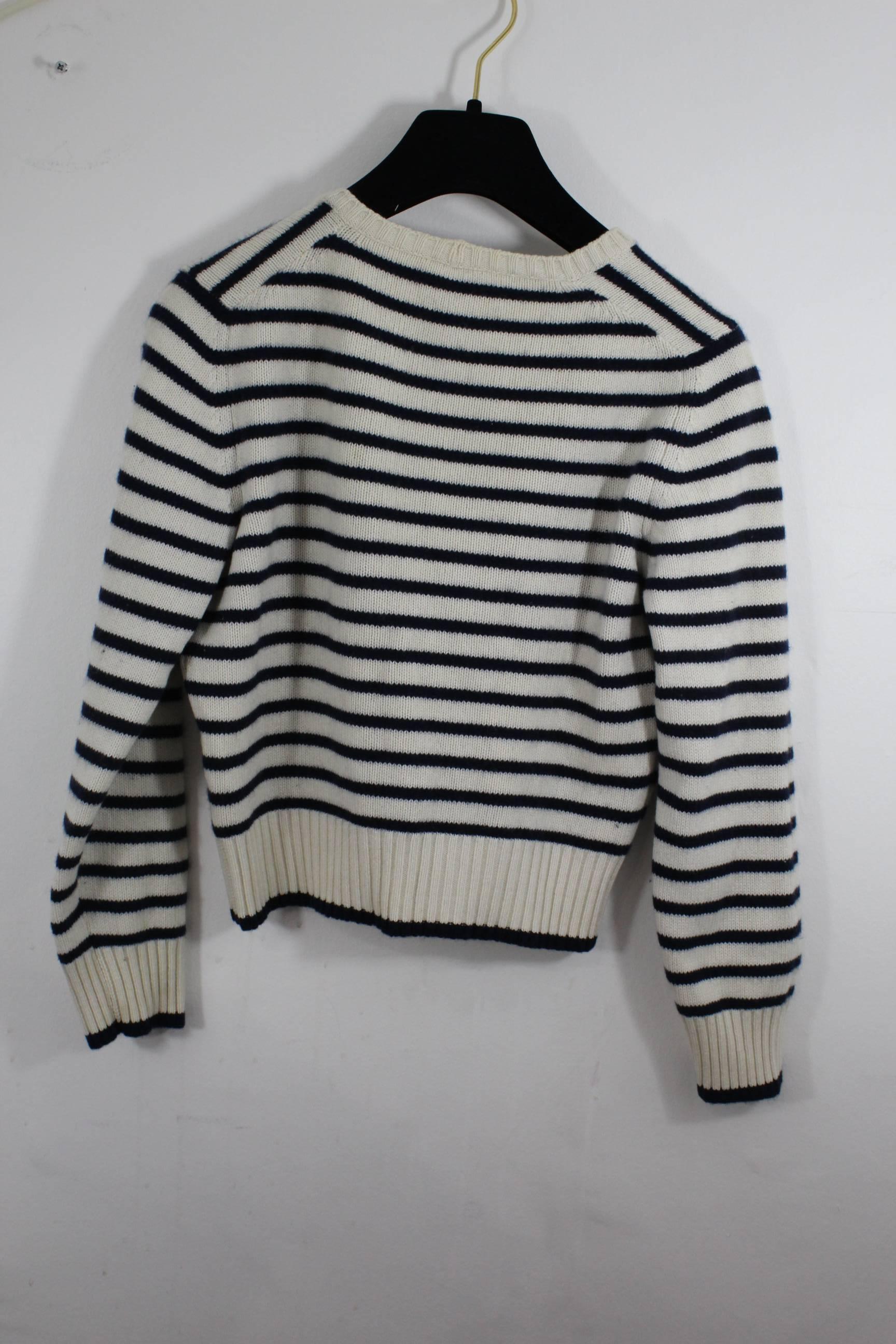 Chanel 2003 Short Navy Pullover. Size french 40 In Good Condition In Paris, FR