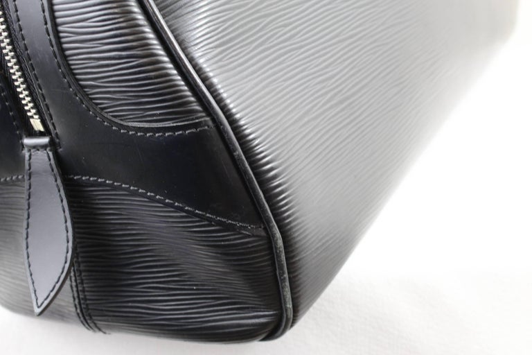 Louis Vuitton Black Epi Leather Montaigne Bowling Bag For Sale 4