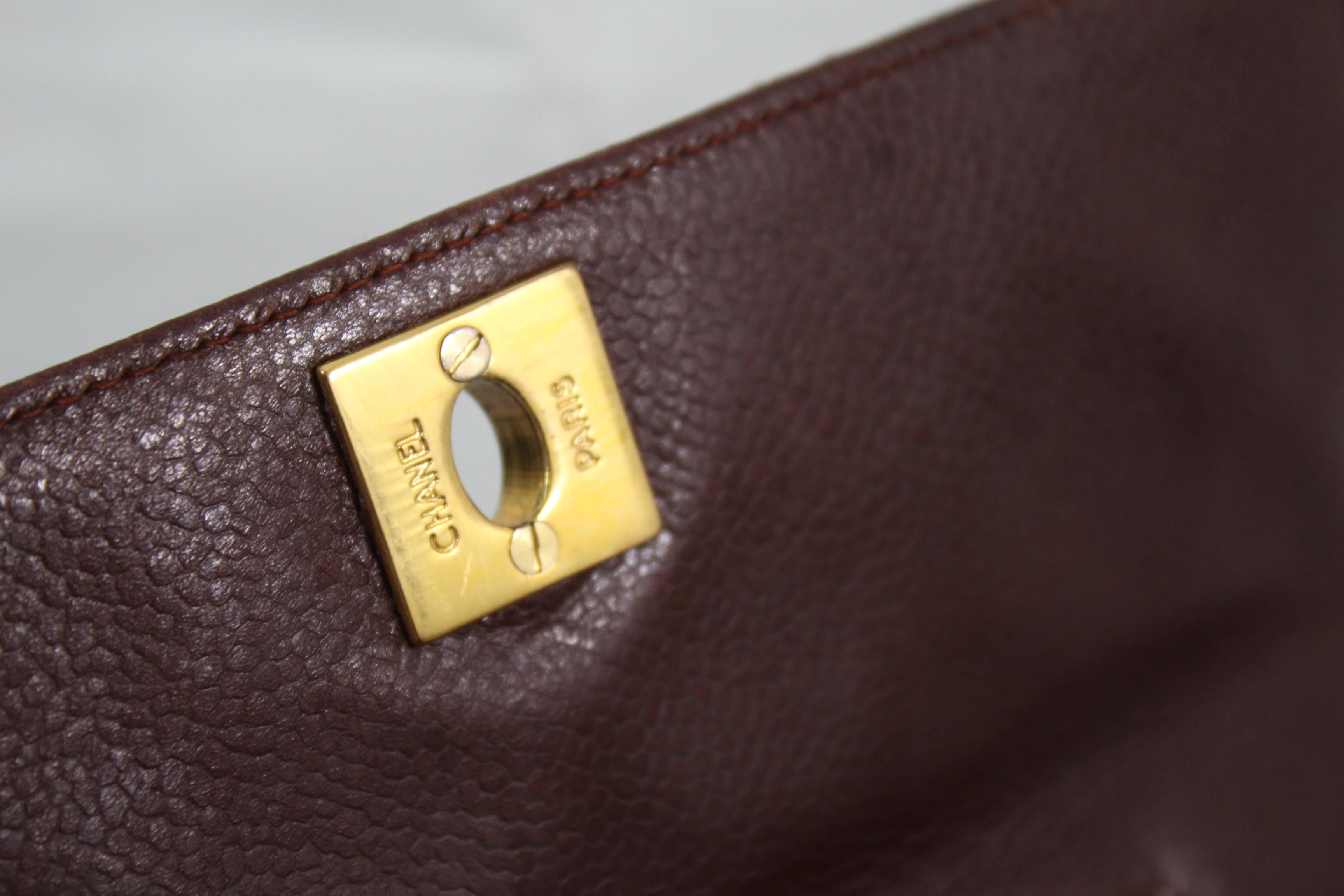 Chanel Vintage Semi Rigid Brown  Quilted Lambskin Leather  Crossbody Bag  In Excellent Condition In Paris, FR