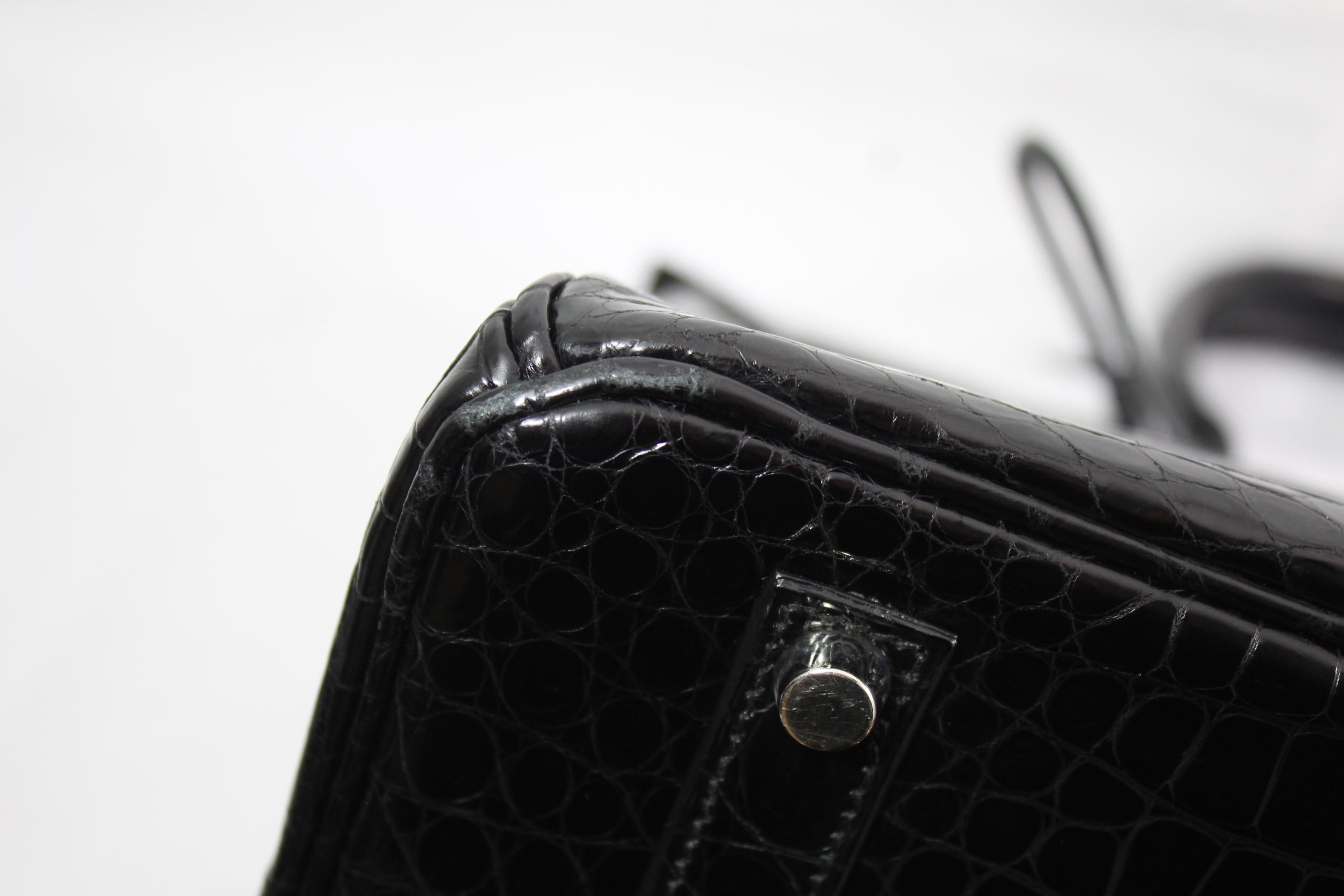 Hermes Black Porosus Crocodile Leather Birkin 30 Bag, 2005  In Good Condition In Paris, FR