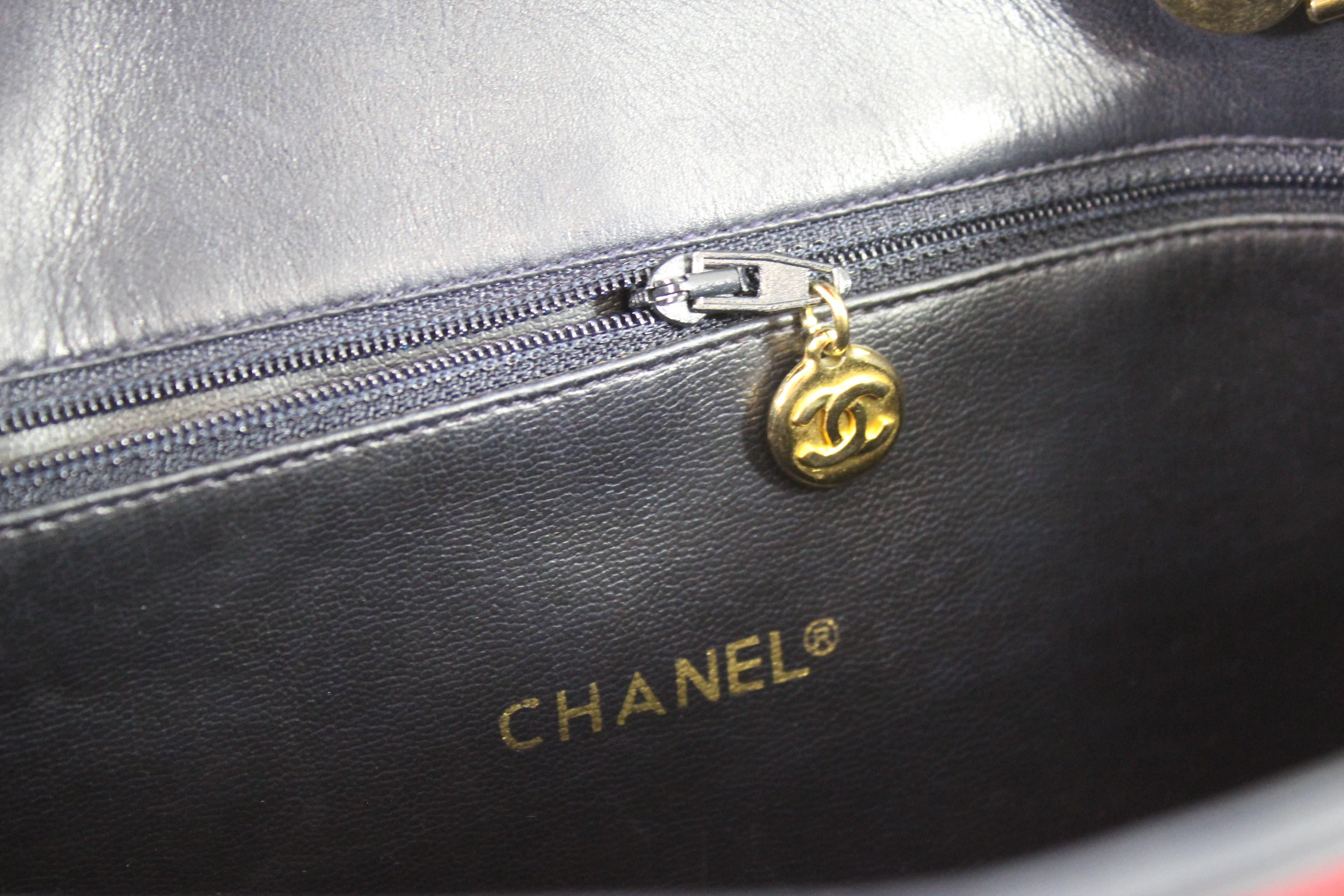 Chanel Vintage Red and Navy Leather and canvas Shopper Bag In Good Condition In Paris, FR