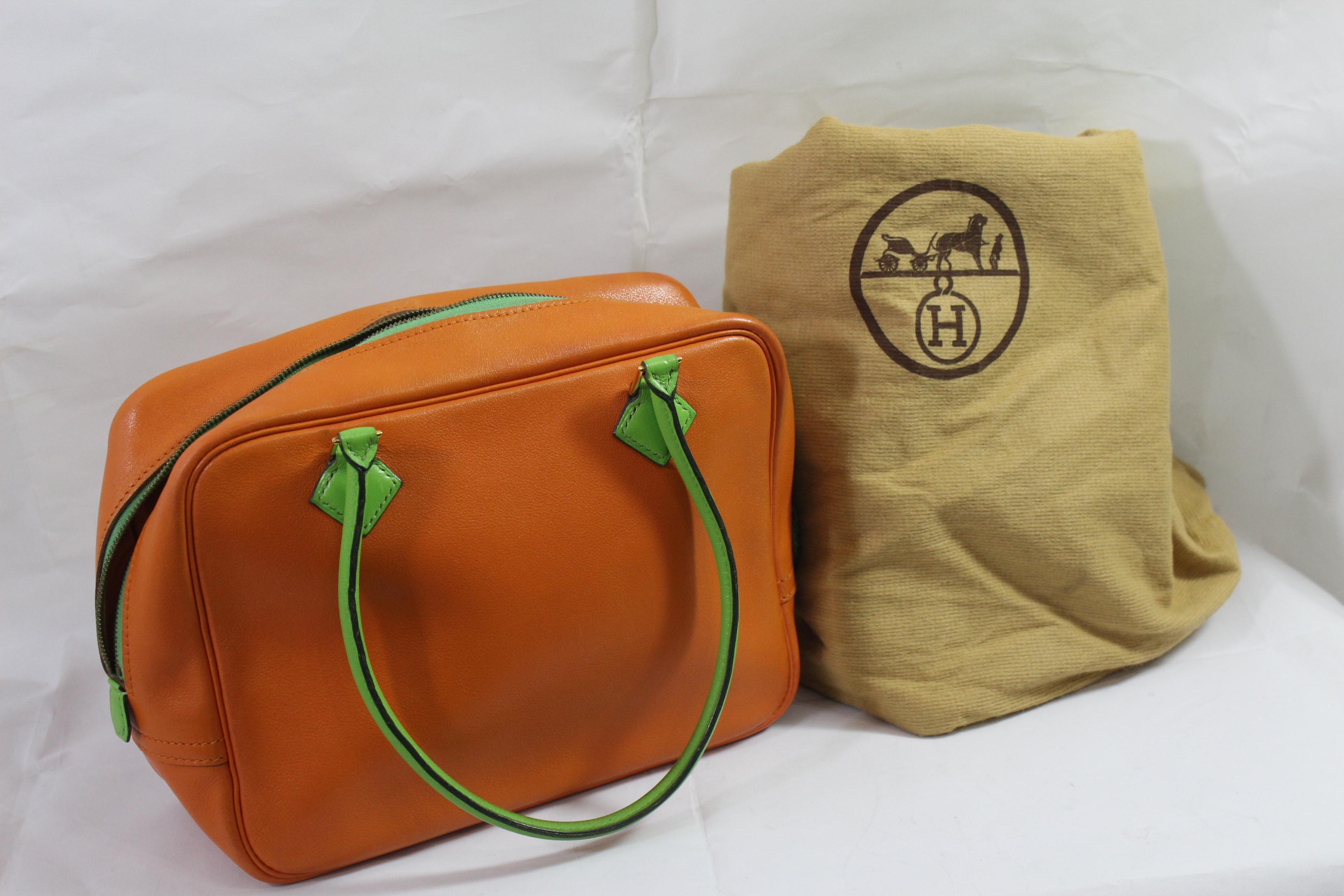 1994 Hermes Mini Plume 20 cm in Orange and Green Leather In Good Condition In Paris, FR