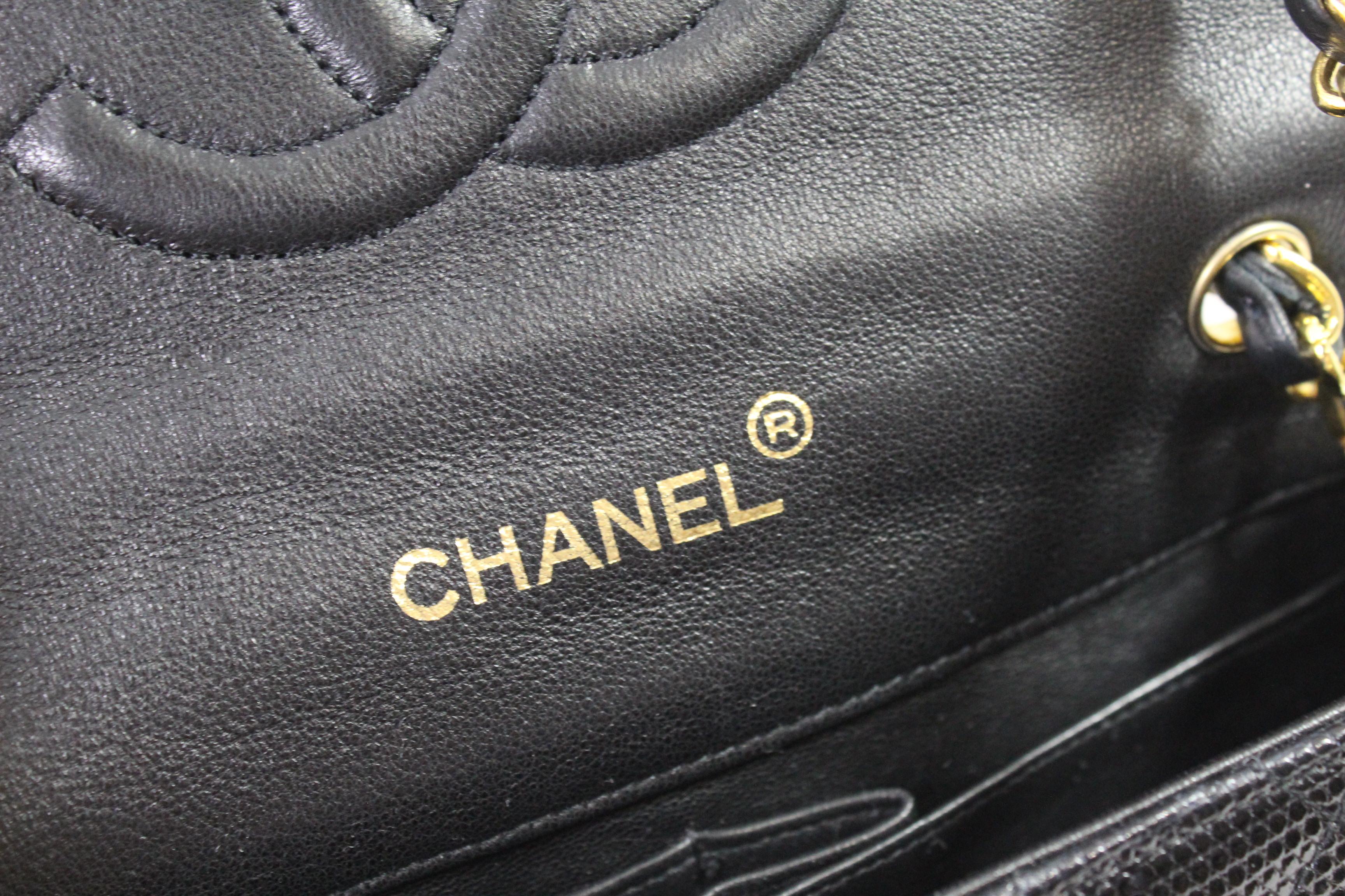 Black Chanel Mini 20 cm Lezard Bag with Golden Hardware In Excellent Condition In Paris, FR