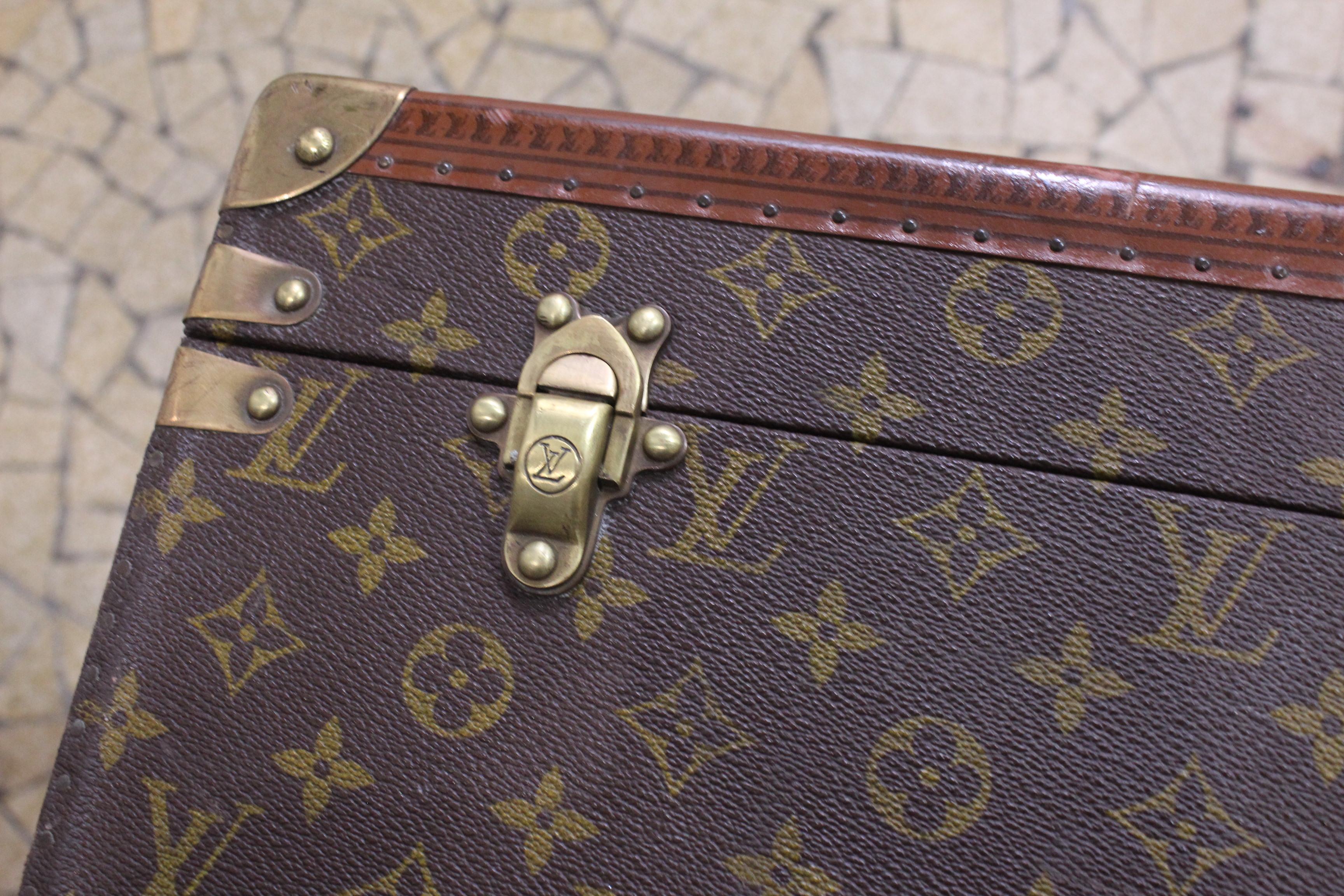 Women's or Men's Louis Vuitton Alzer 70 Monogram Canvas Trunk