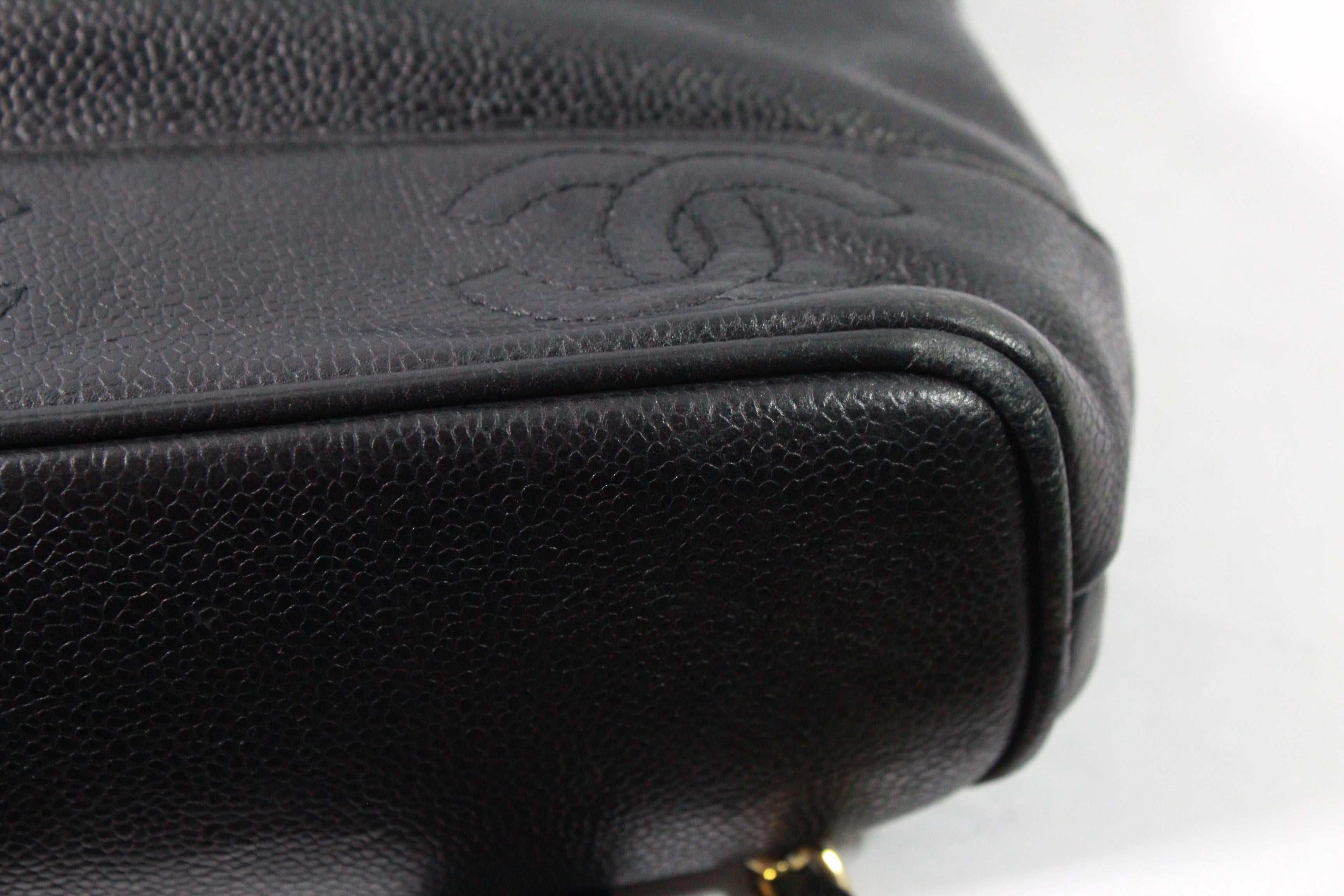 Vintage Chanel black Caviar Leather Backpack In Excellent Condition In Paris, FR