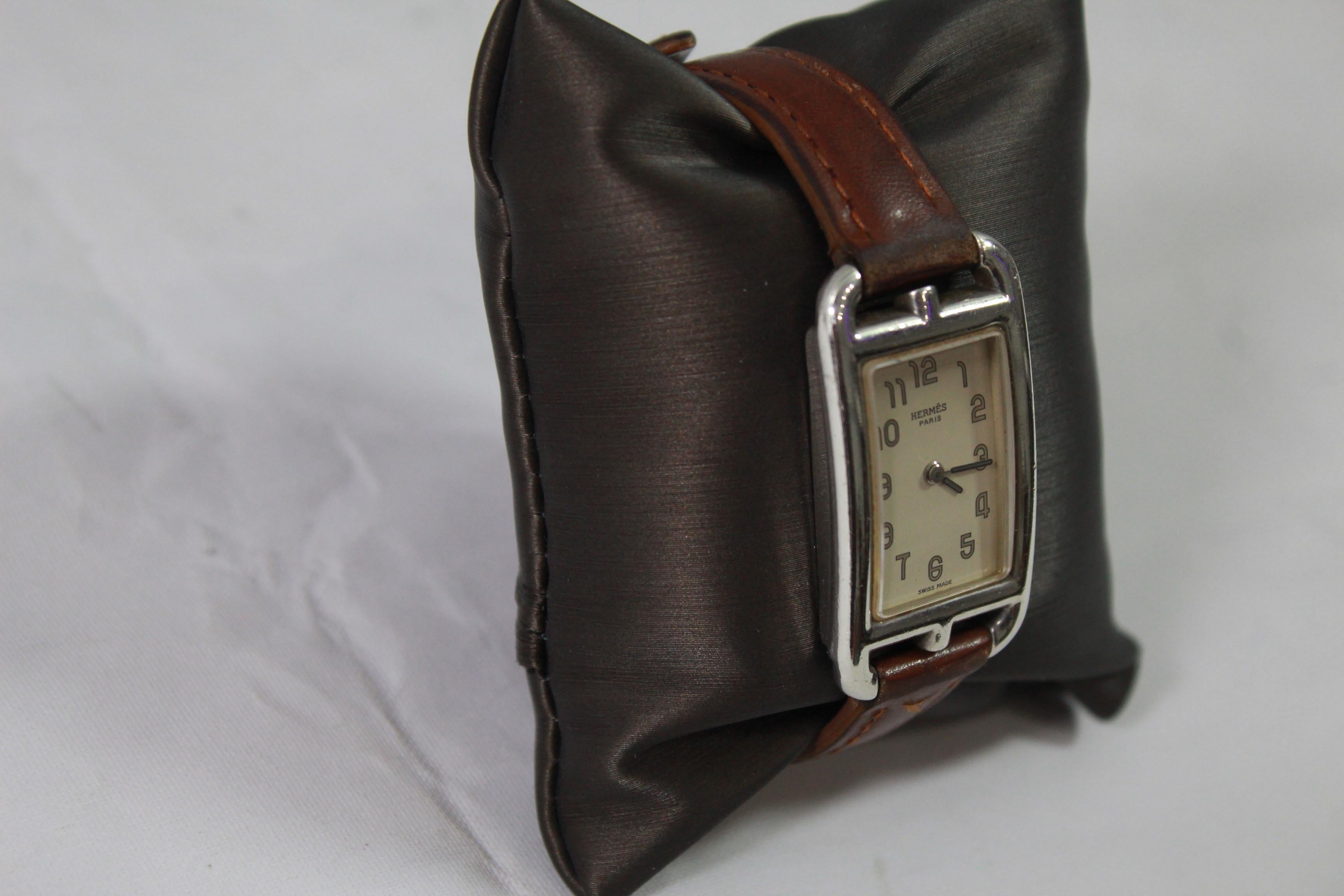 Hermes cape Cod  Nantucket watch in sterling Silver. 
Good working condition. 
Bracelet and buckle not from hermes. 
Sold with box
