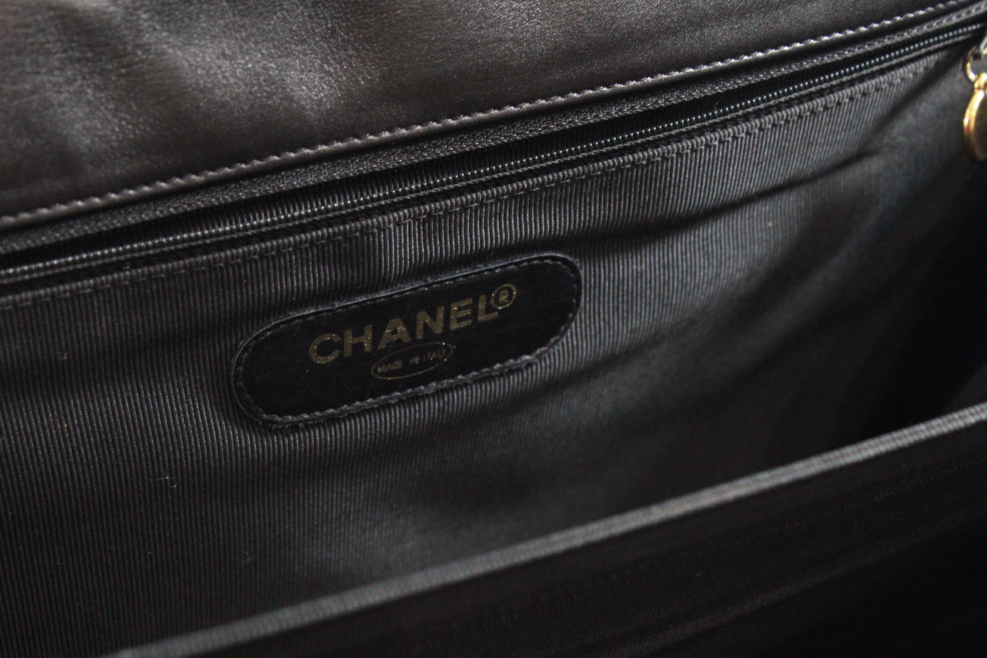 Chanel Maxi Jumbo  Briefcase in Black Lambskin leather im Zustand „Gut“ in Paris, FR