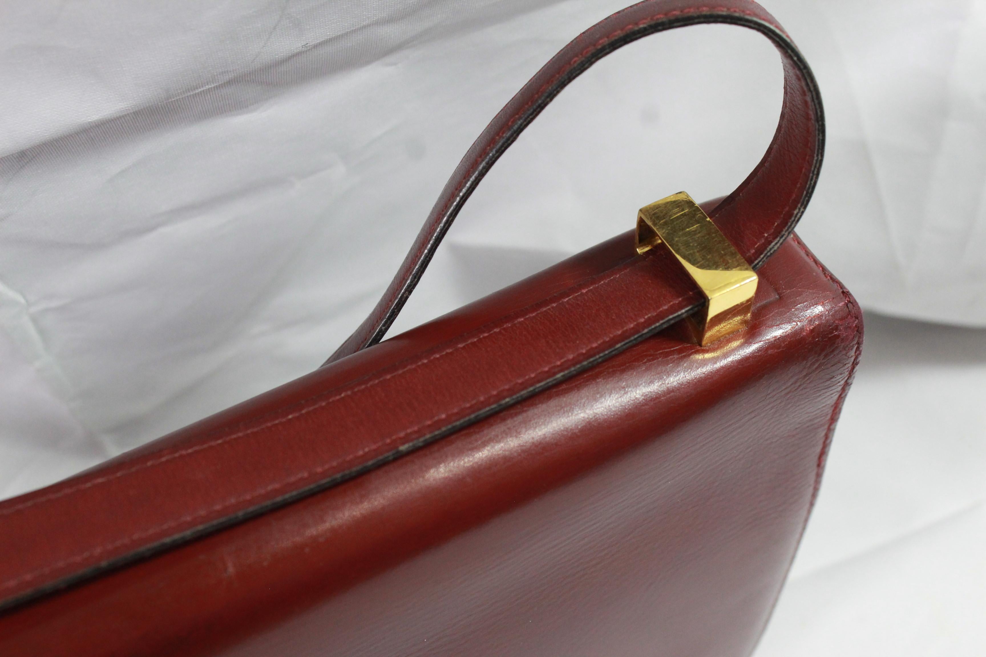 24 Fbg St Honoré Vintage 40's Hermes Burgundy Shoulder Bag für Damen oder Herren