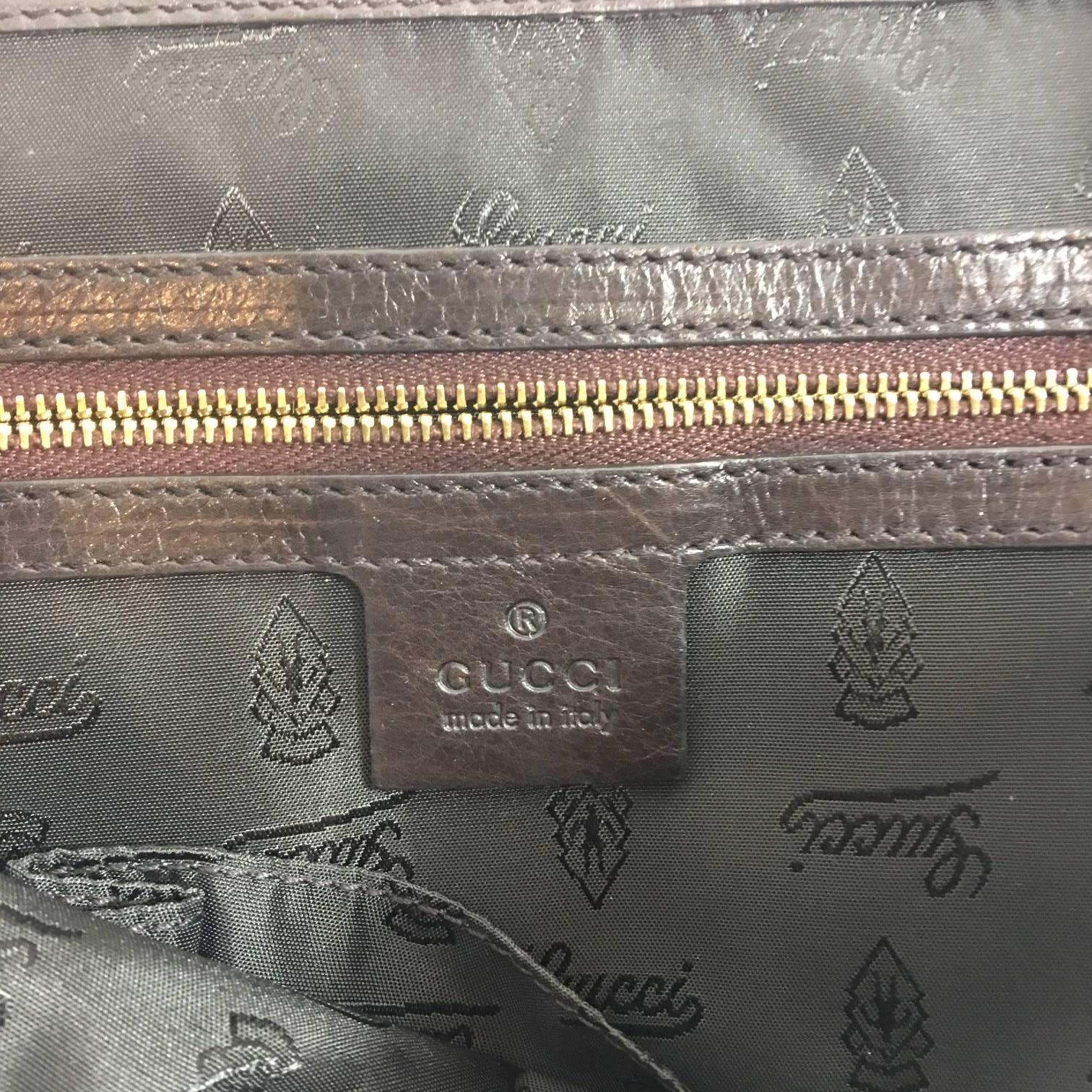 Gucci Tortoiseshell Print Patent Leather Hysteria Clutch Bag In Excellent Condition In Roslyn, NY