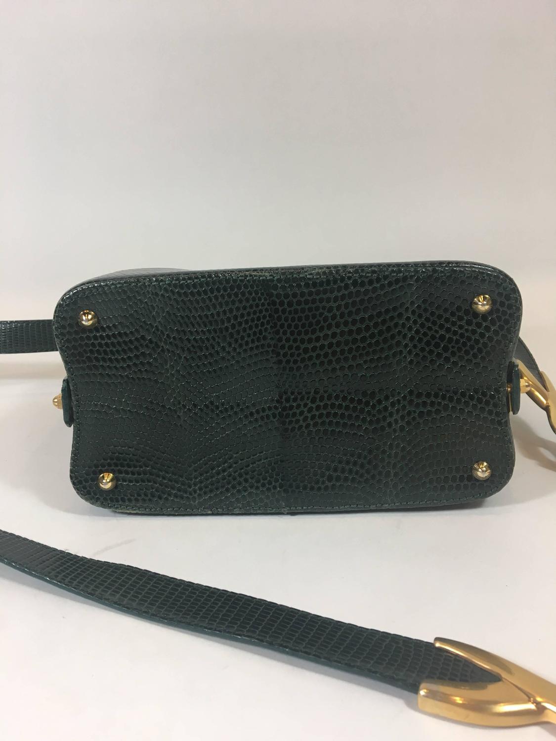 Gucci 1980's Green Lizard and Gold Chain Crossbody Bag For Sale at 1stdibs