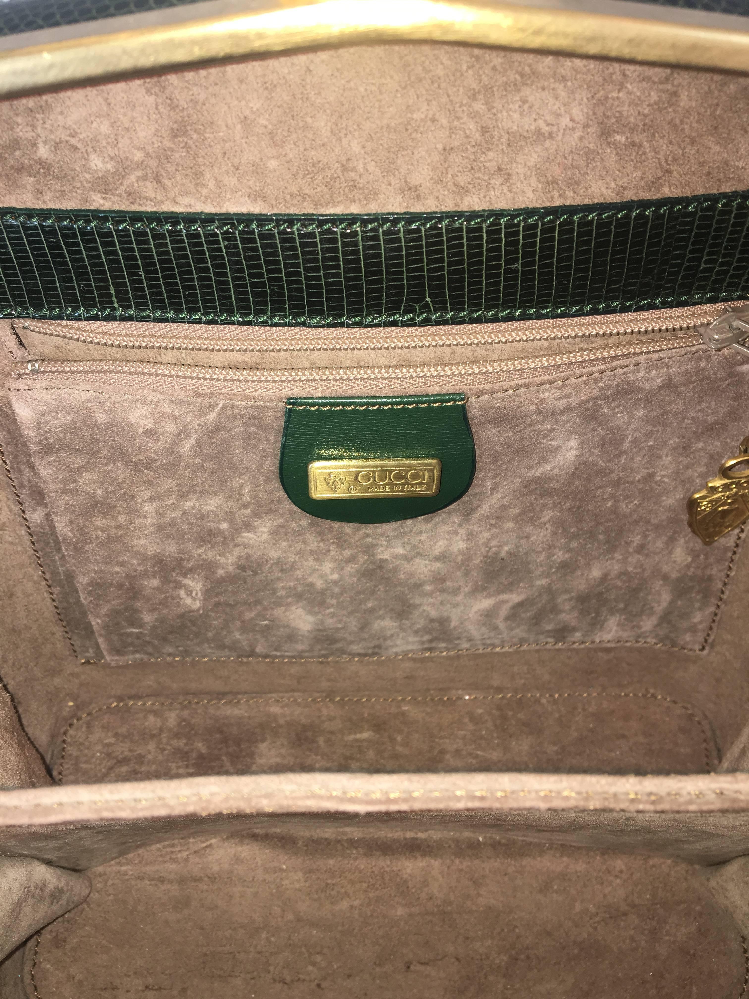 Gucci Green Lizard and Gold Chain Crossbody Bag, 1980s  In Excellent Condition For Sale In Roslyn, NY
