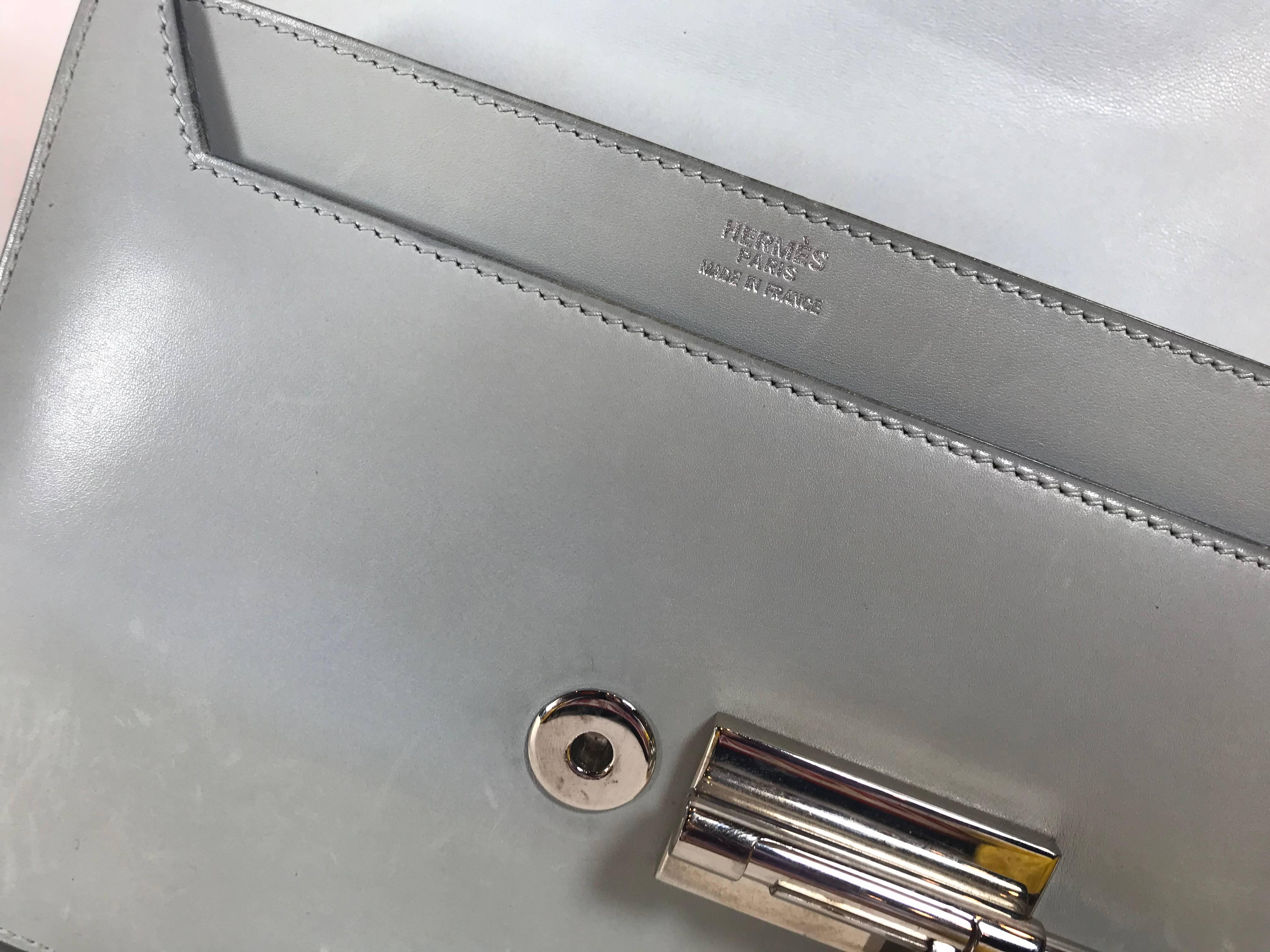 Hermes Box Verrou Clutch In Excellent Condition In Roslyn, NY