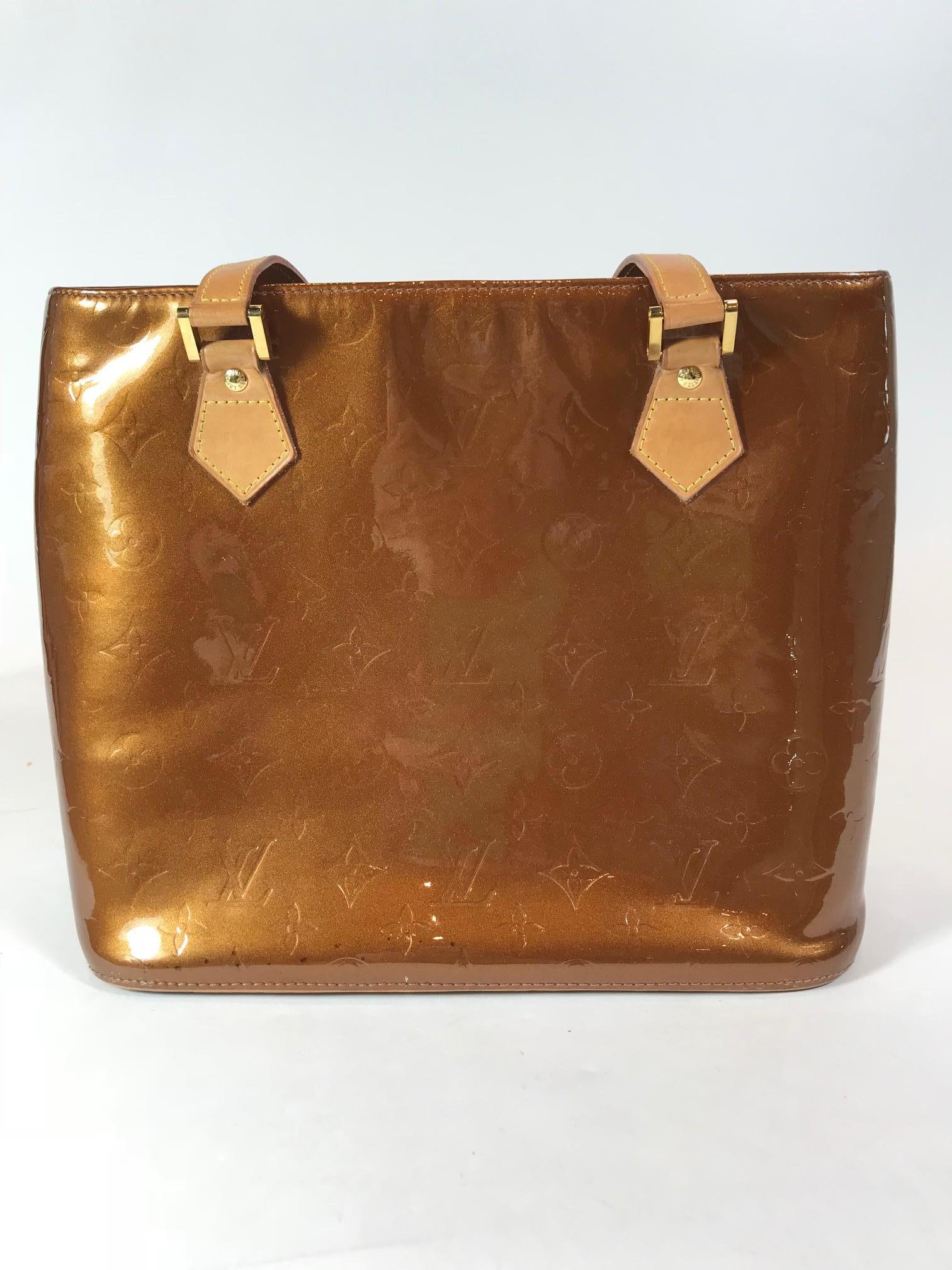 Louis Vuitton Brown Vernis Houston Tote In Excellent Condition For Sale In Roslyn, NY