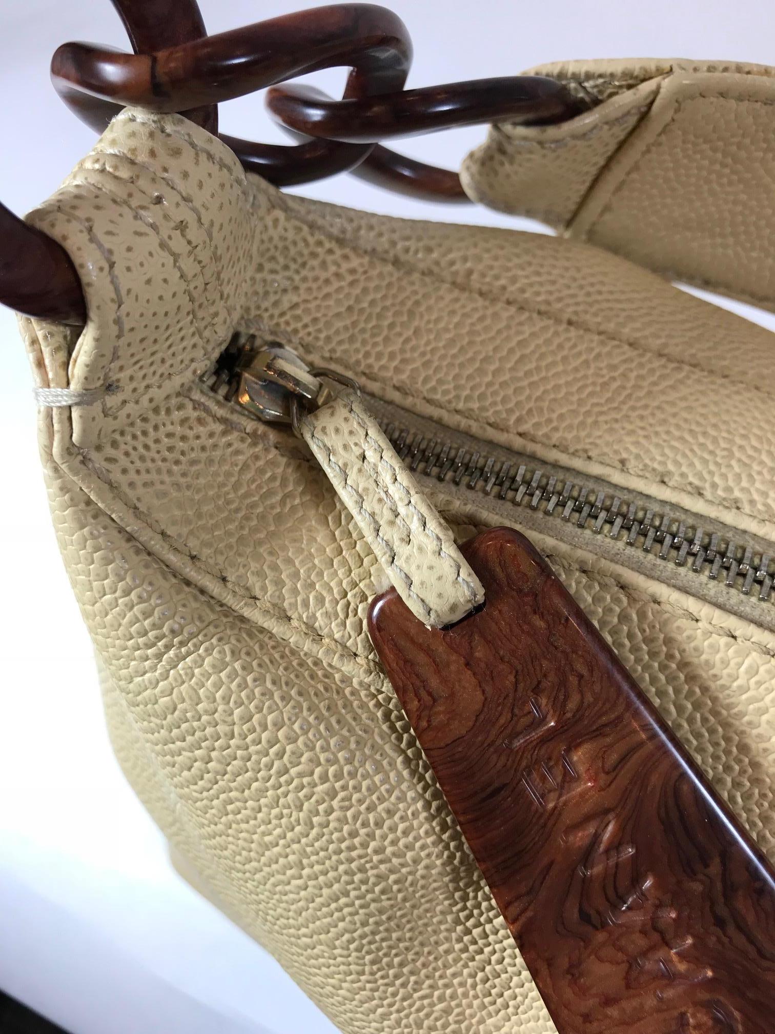 Chanel Beige Caviar Leather Shoulder Bag For Sale 6