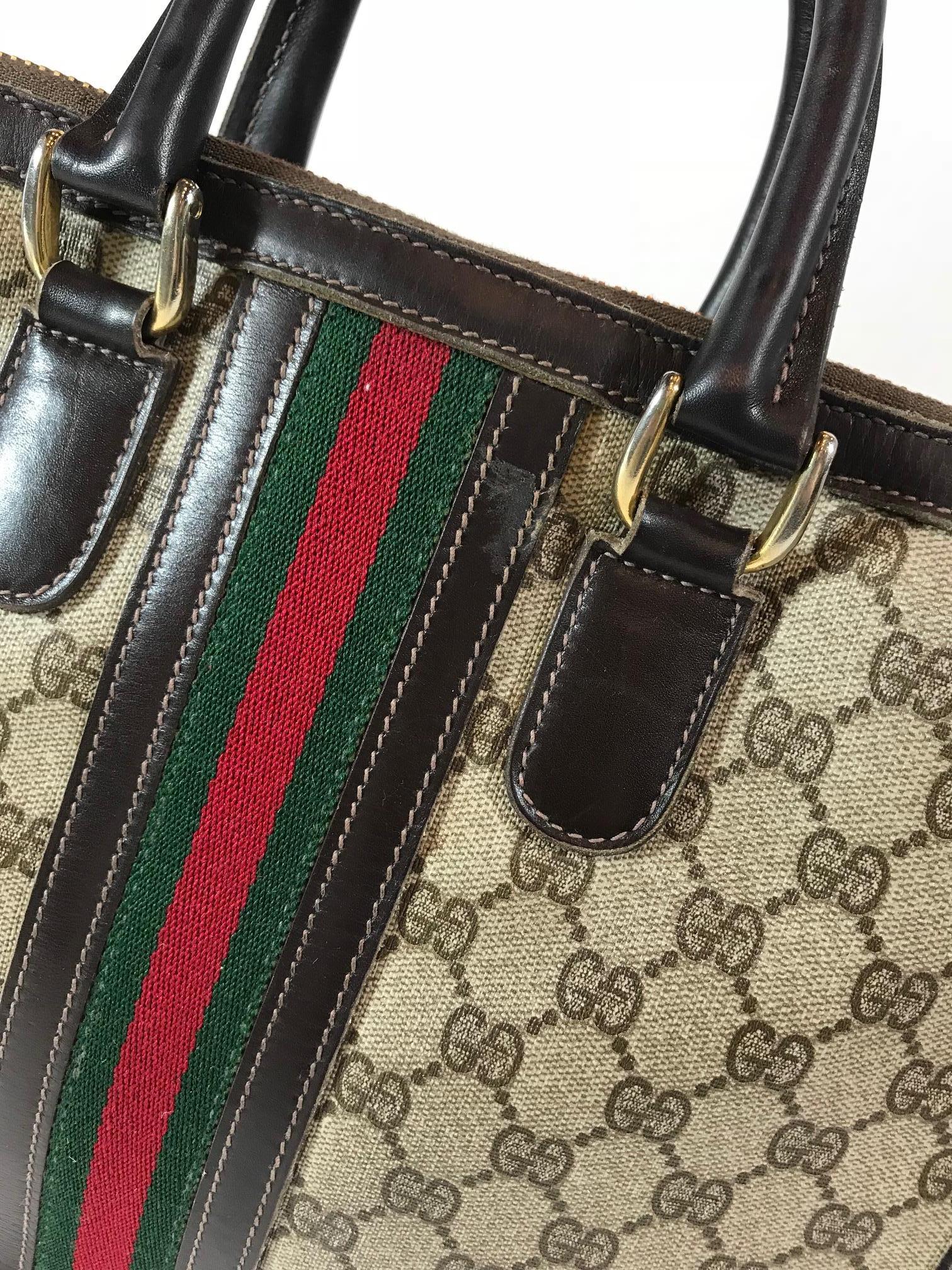 Women's or Men's Gucci Vintage Logo Top Handle Bag For Sale