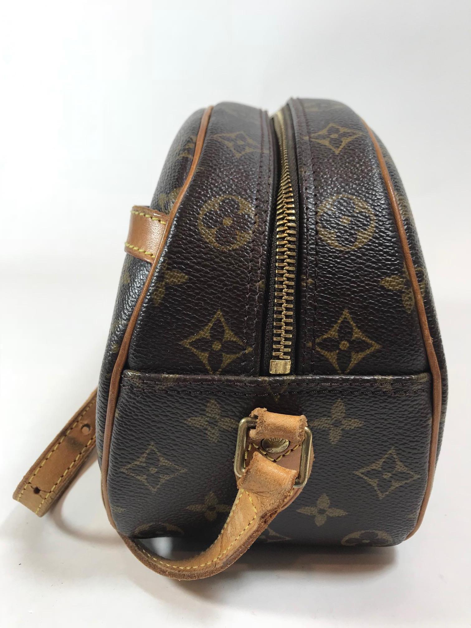 Louis Vuitton Monogram Blois Bag In Good Condition For Sale In Roslyn, NY