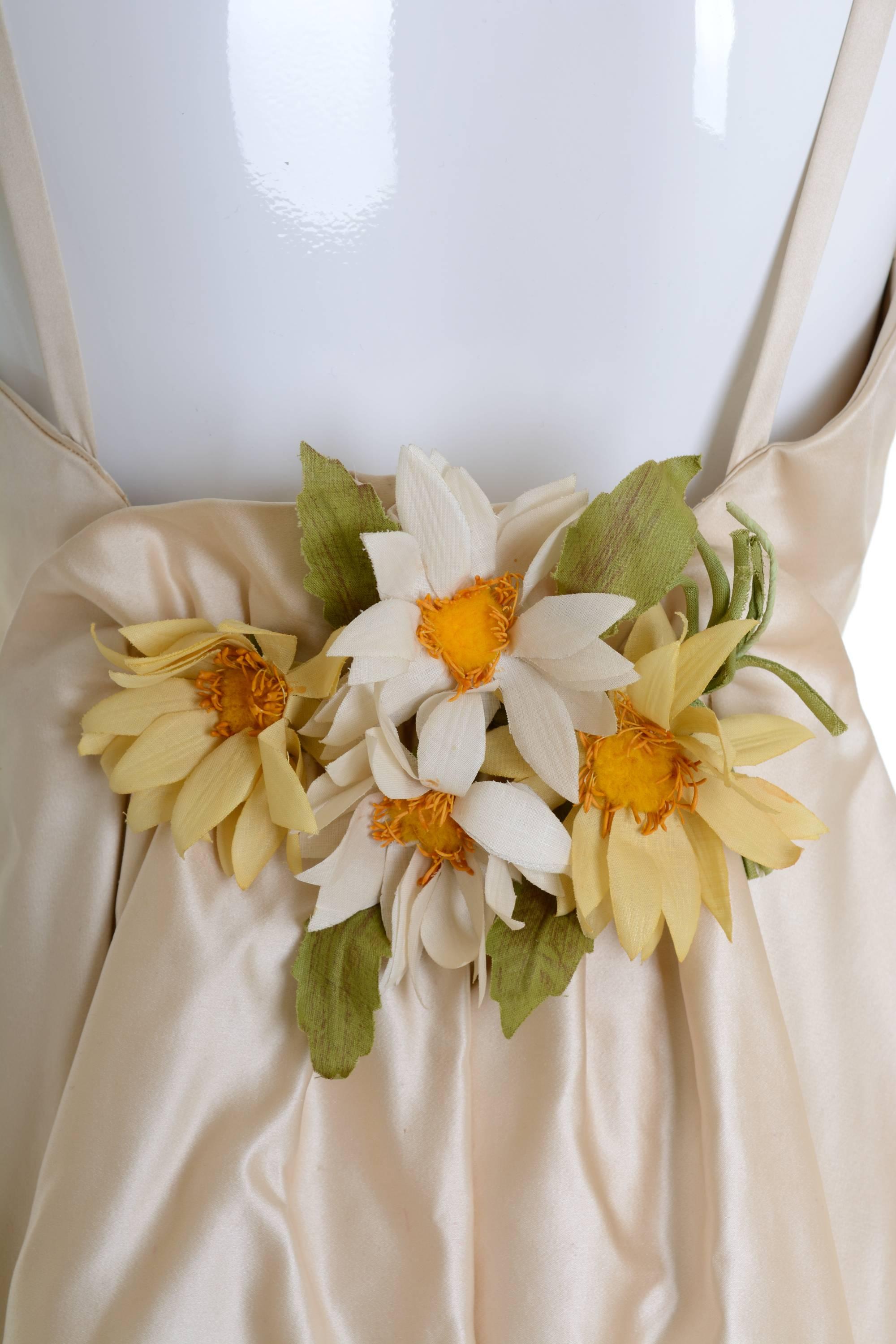 1950s Italian Couture Cream Taffeta and Flowers Cocktail Dress In Good Condition In Milan, Italy