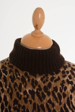 Dolce & Gabbana Leopard Print Turtle Neck Cashmere Sweater Pullover