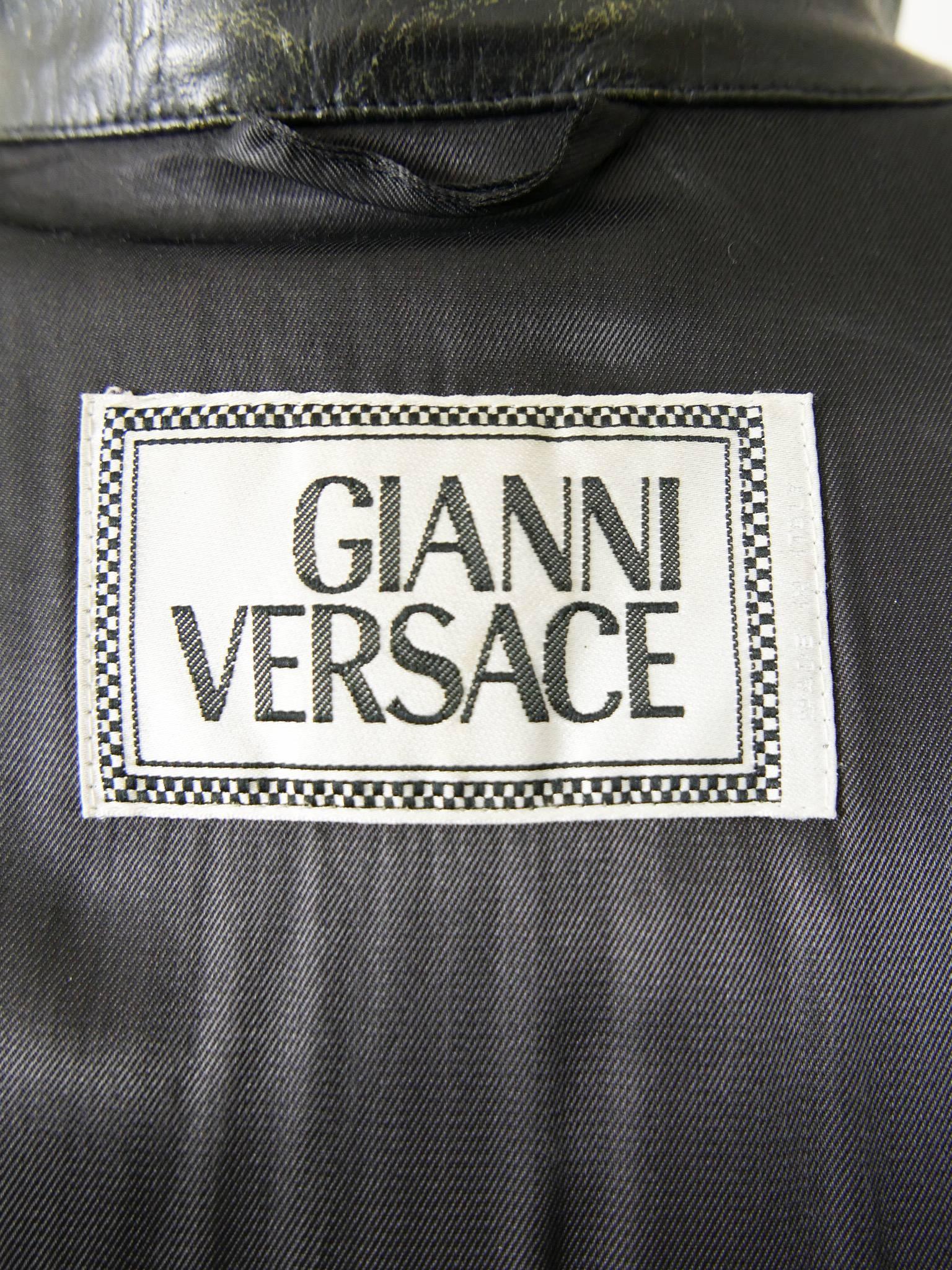 1990s GIANNI VERSACE Black Leather Trench Coat For Sale 2