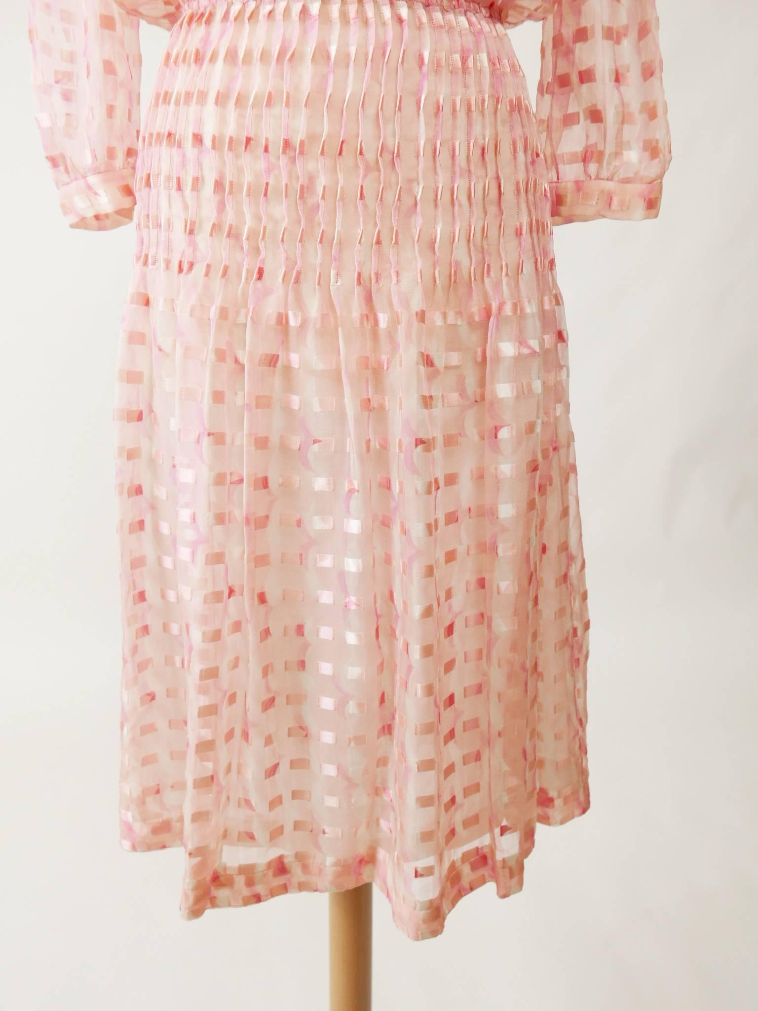 1970s COURREGES Pink Silk Pleateds Dress In Excellent Condition In Milan, Italy