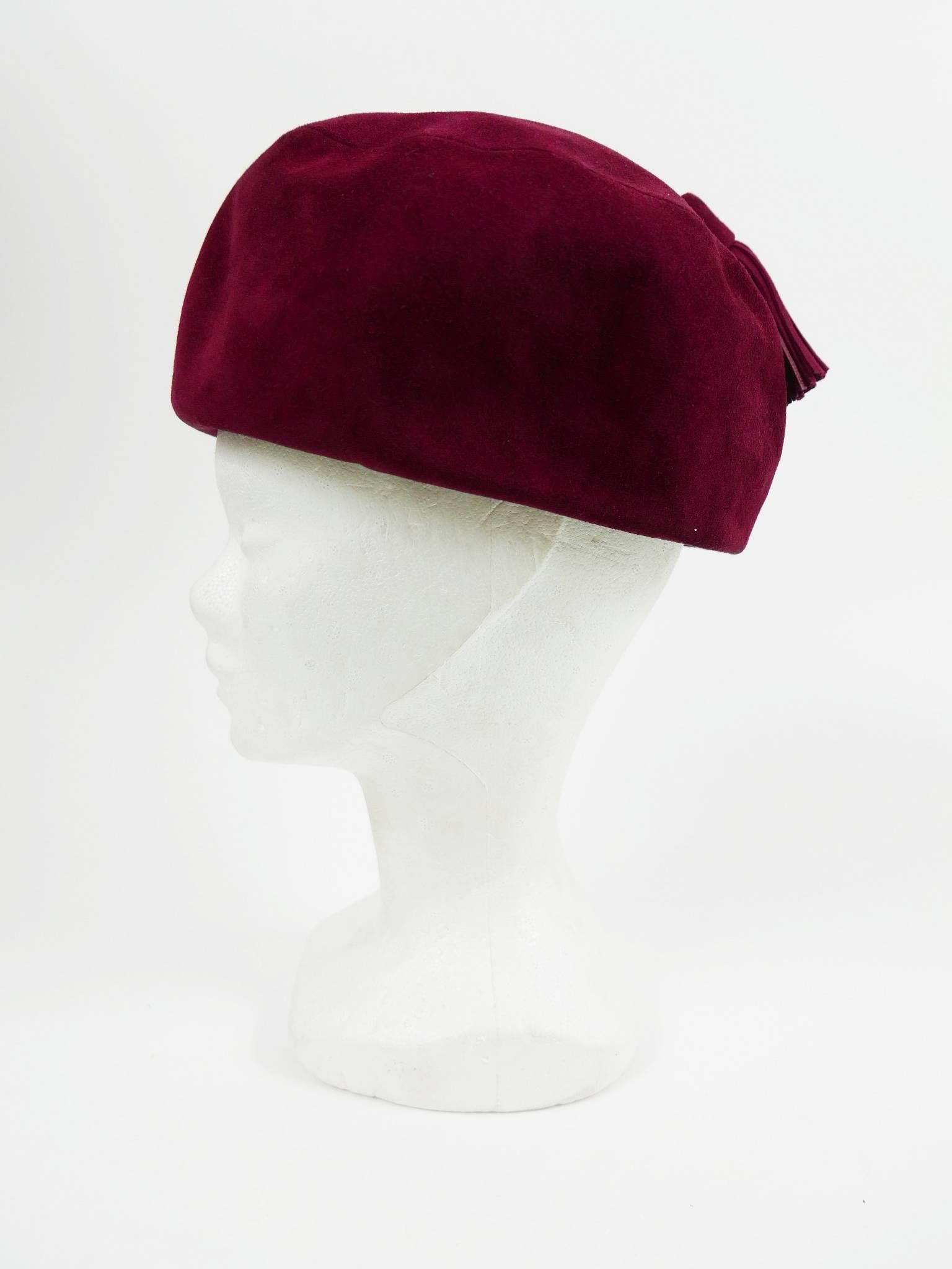 1960s GIVENCHY Suede Pillbox Hat In Good Condition In Milan, Italy