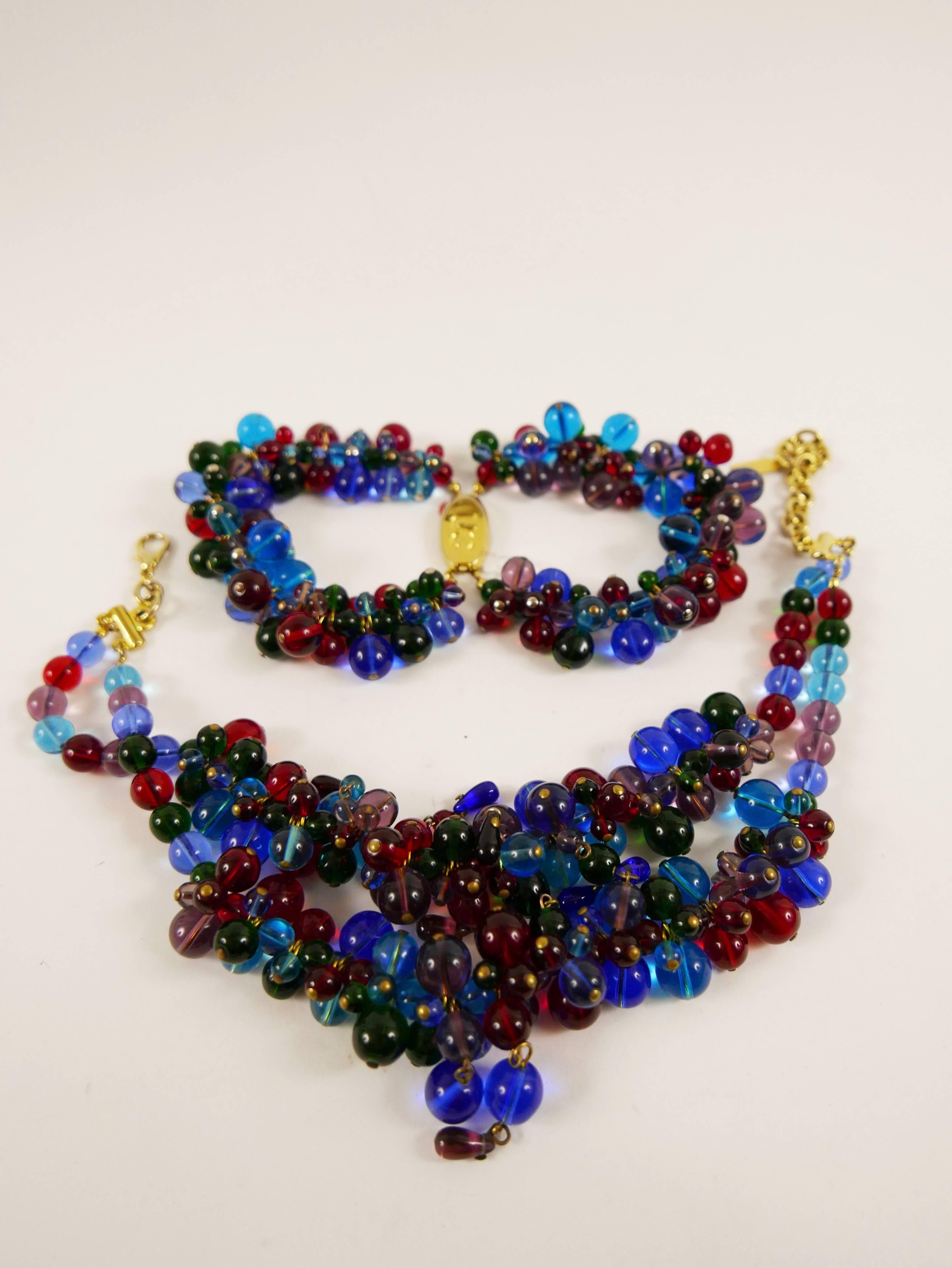 This amazing 1990 Ugo Correani set designed for Gianni Versace is in colourful glass beadeds. The set includes a necklace and a bracelet.
It's chunky and fun to wear this piece and great addition to a Fashion Jewelry collection!

Very good