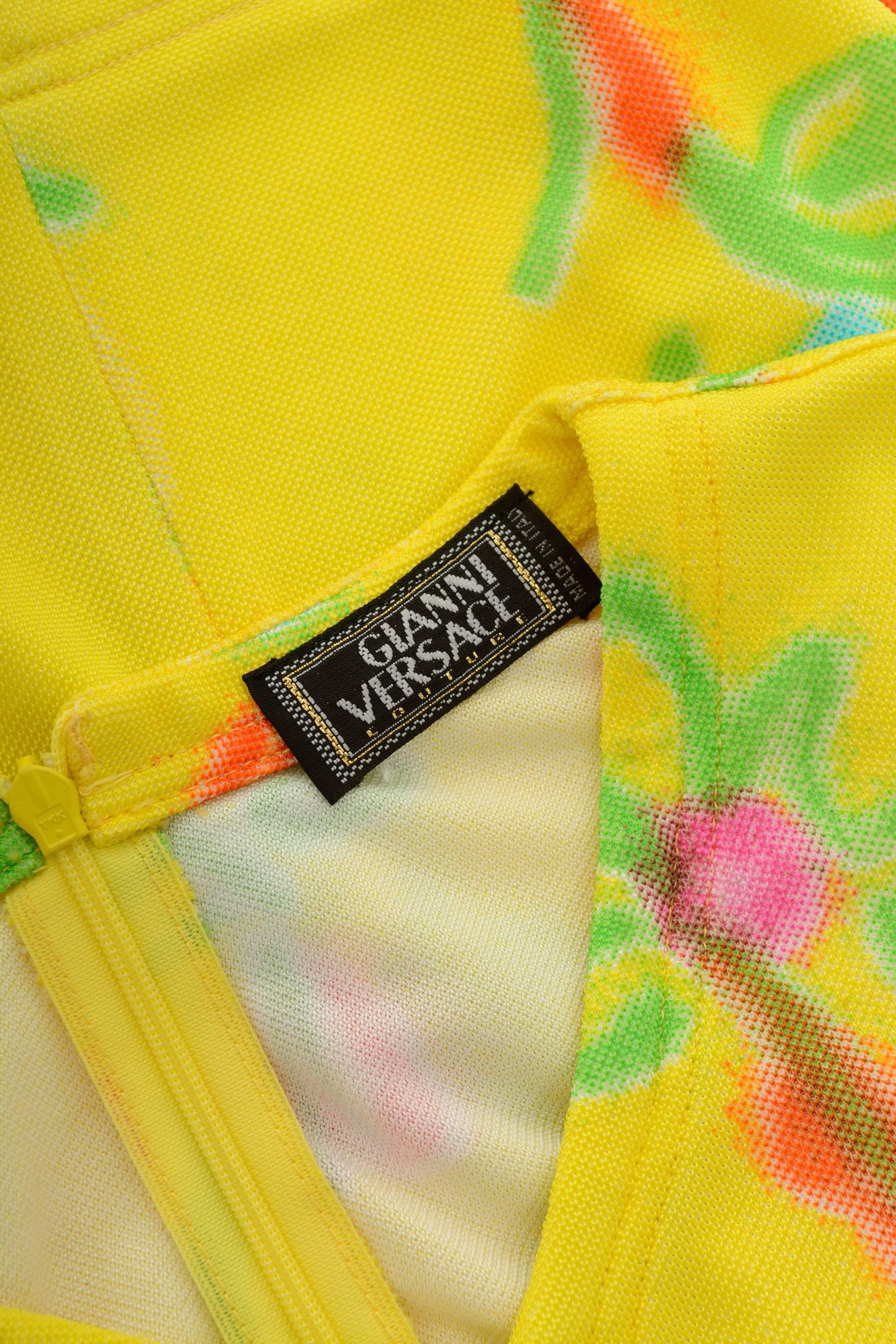 1990s GIANNI VERSACE Couture Printed Blouse Shirt  In Excellent Condition In Milan, Italy